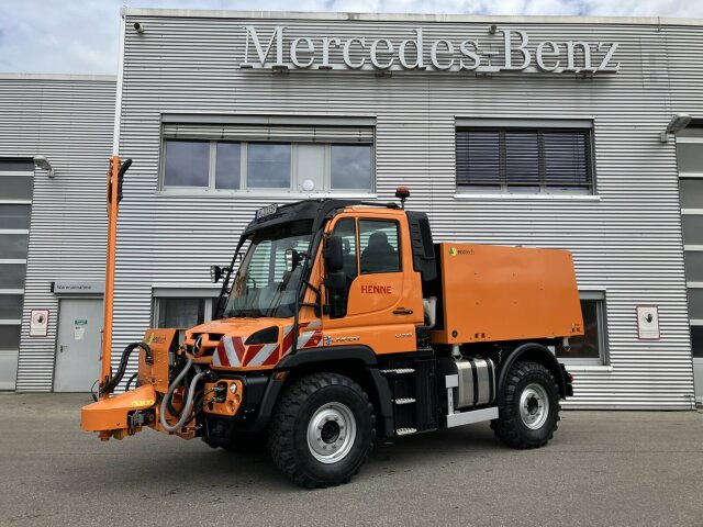 Mercedes-BenzUnimog U 319 mit Gießanlage Ecotech