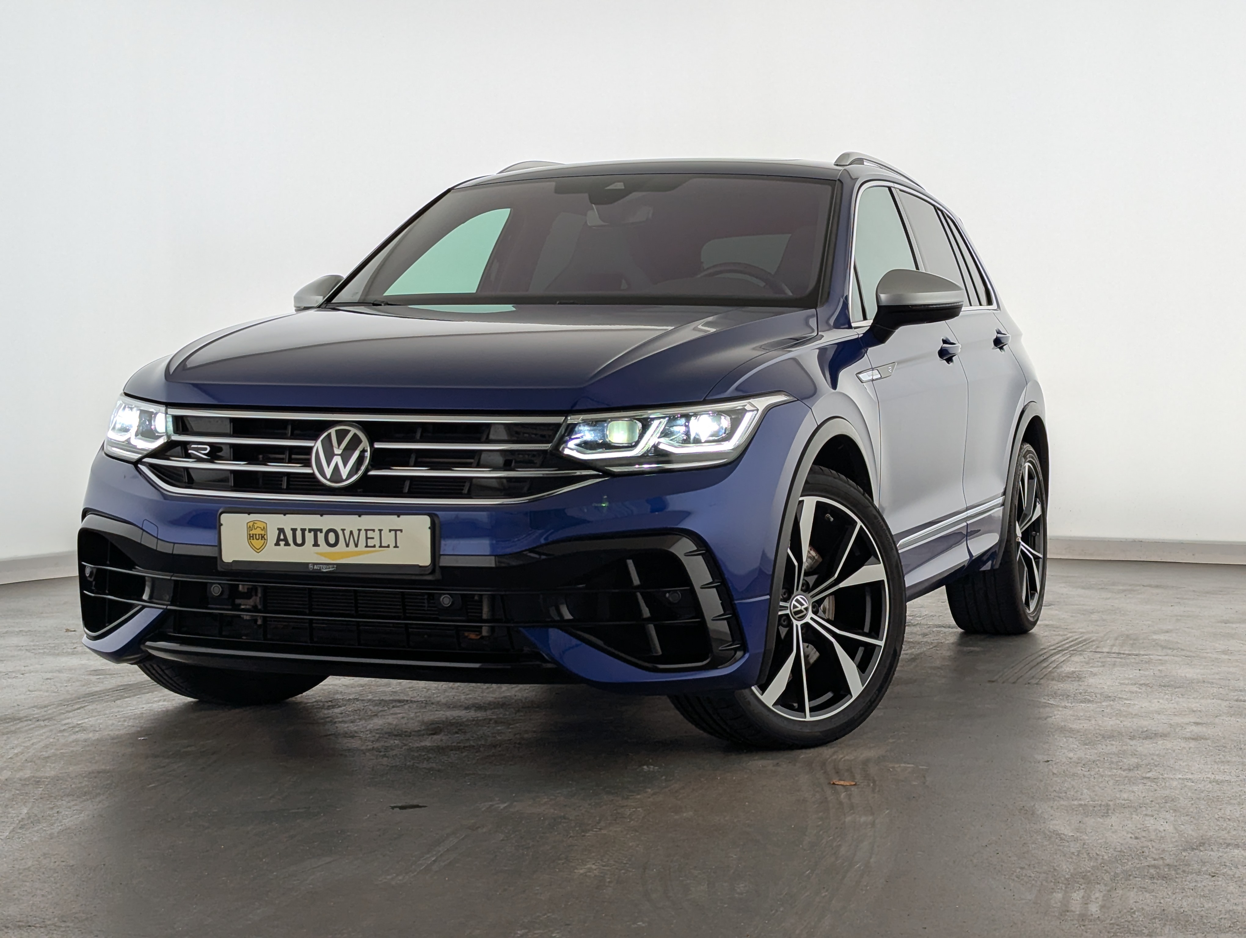 Vehicle image 0