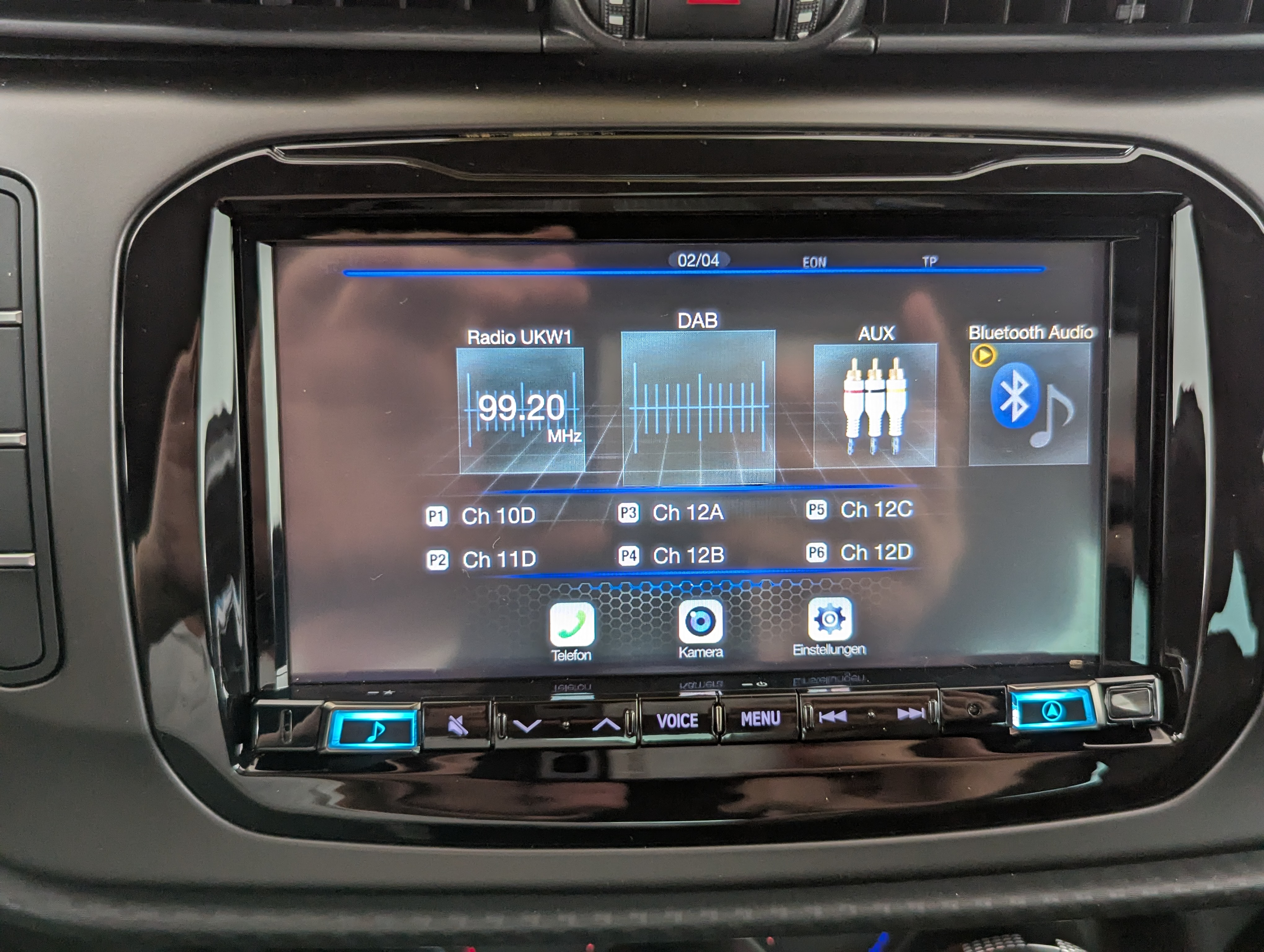 Vehicle image 15
