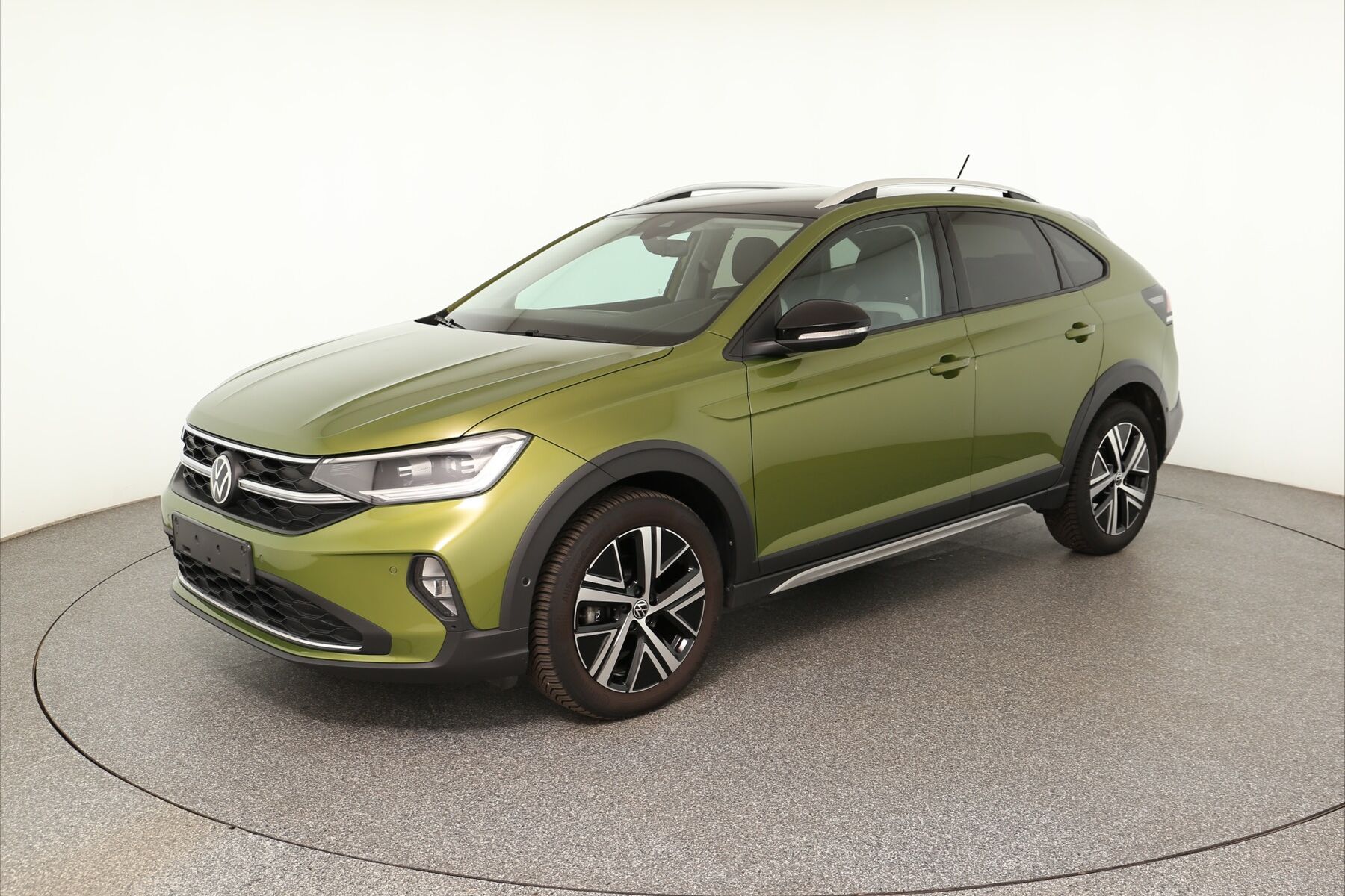 Vehicle image 0