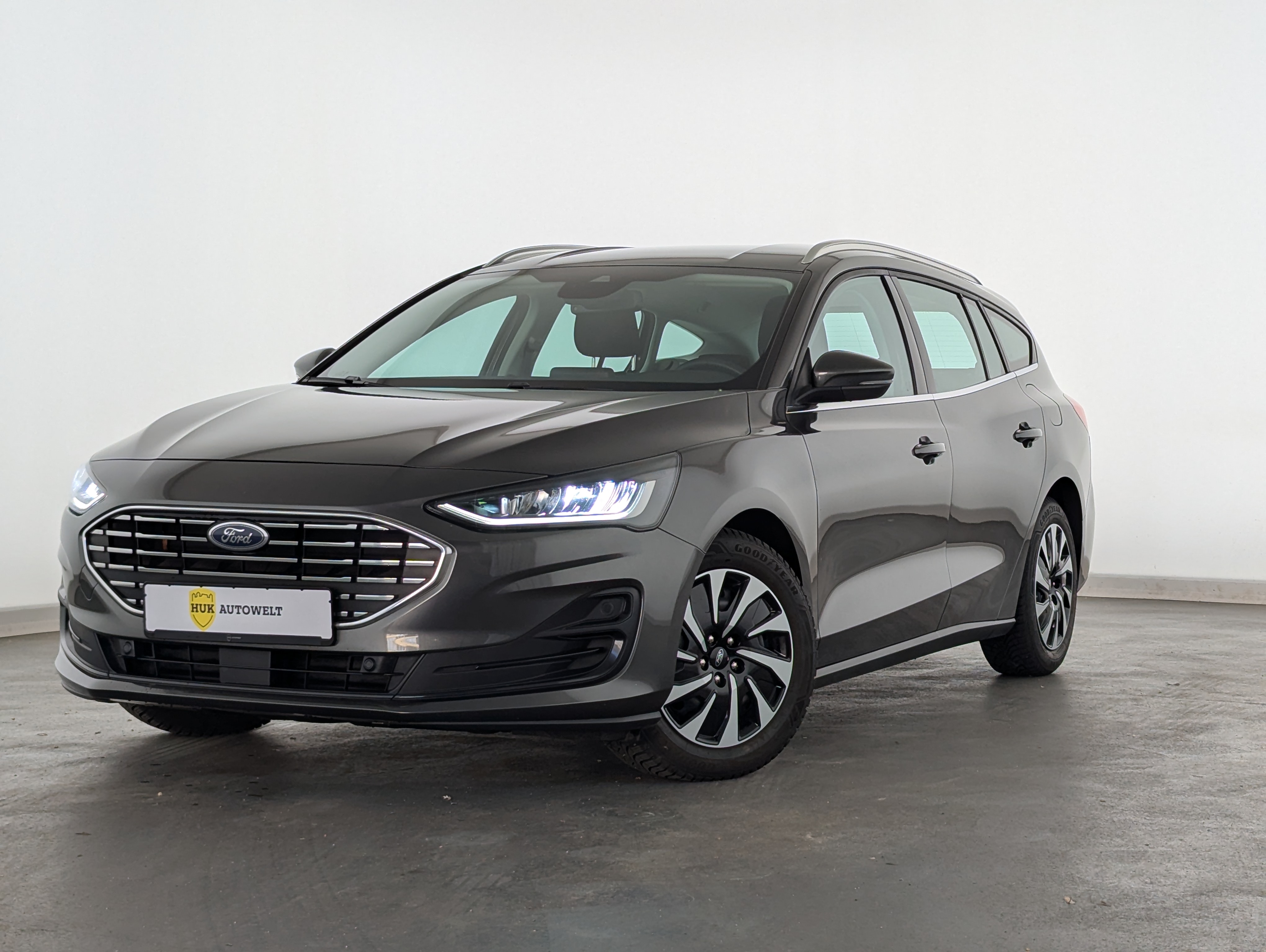 Vehicle image 0