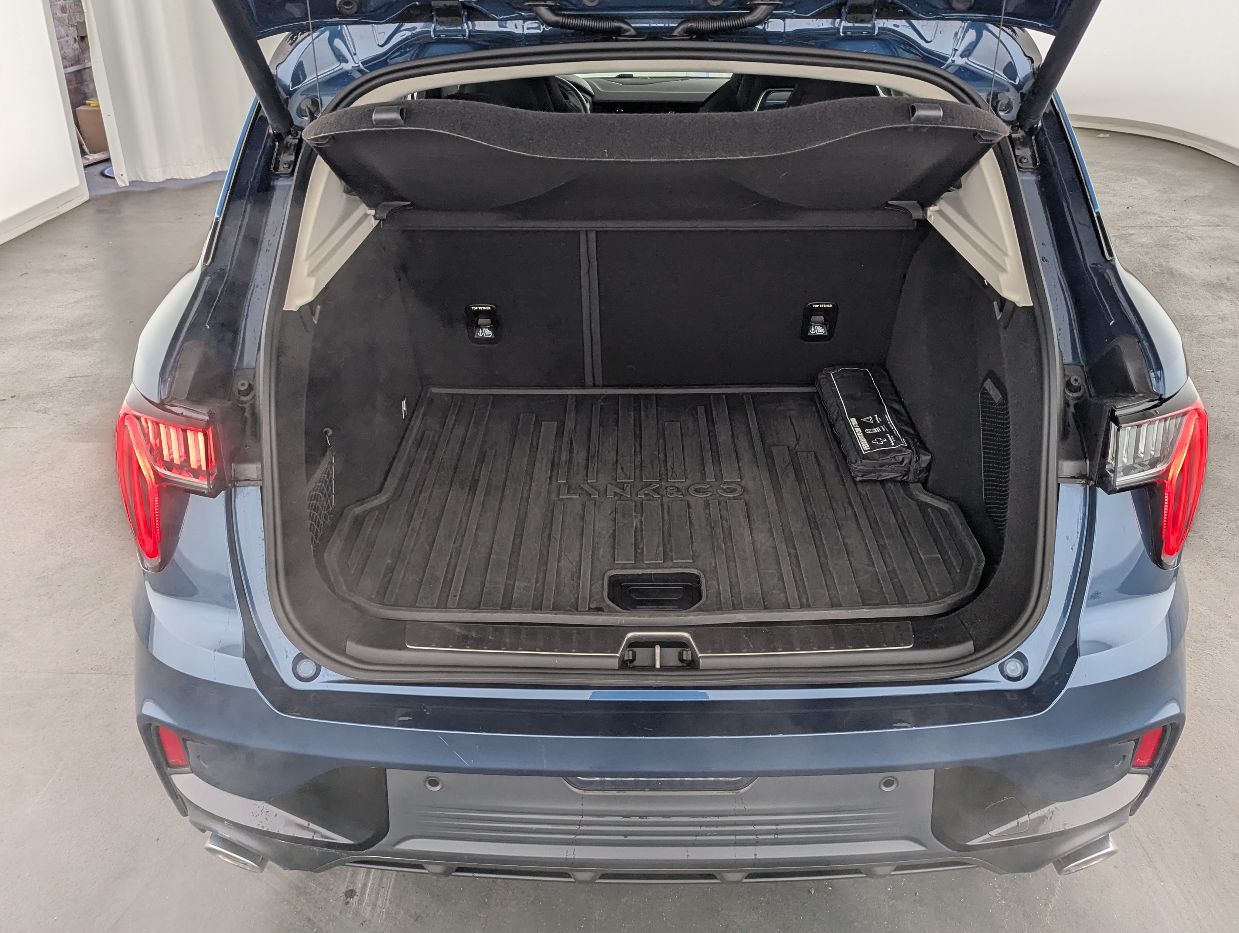 Vehicle image 8