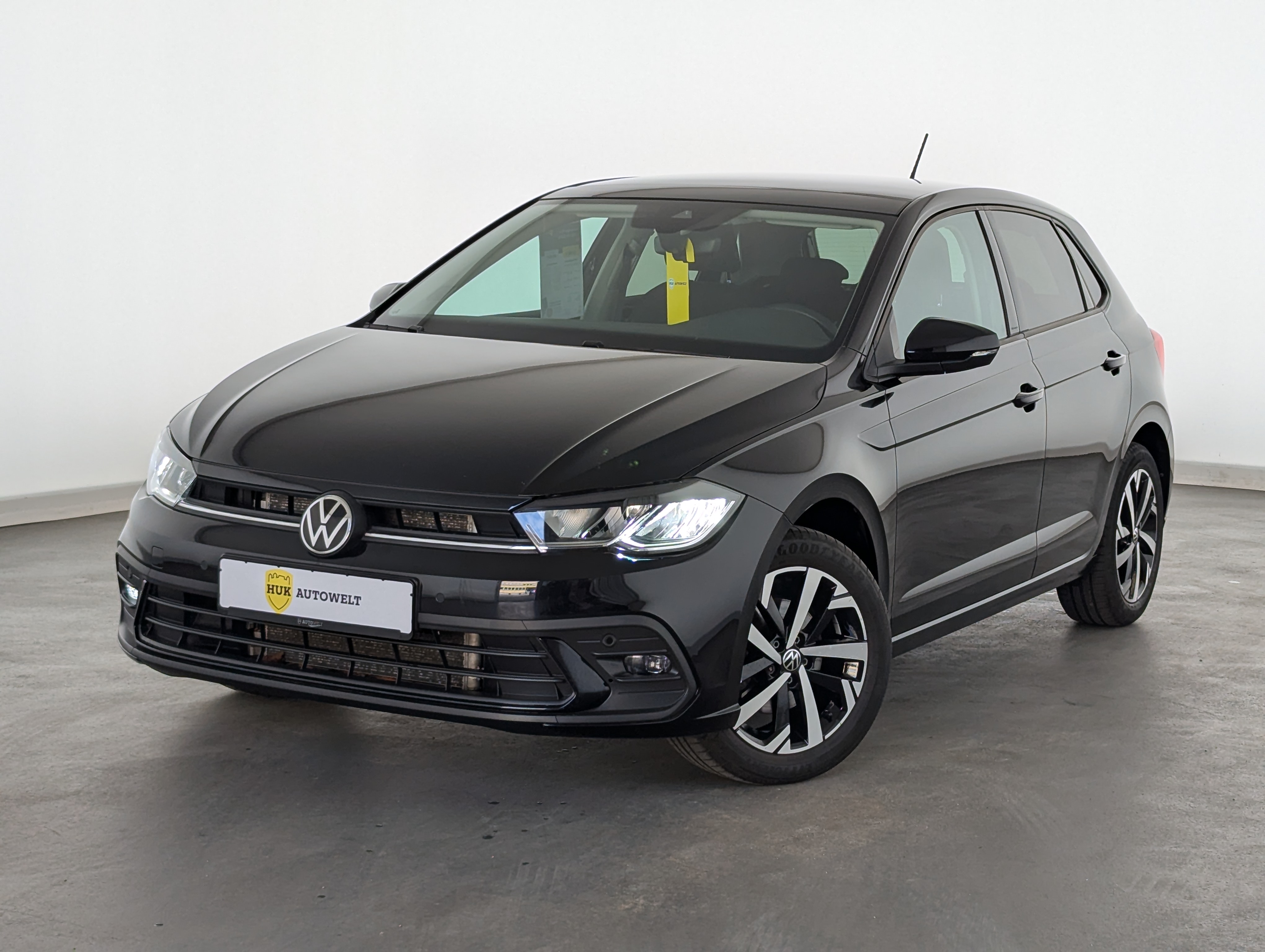 Vehicle image 0