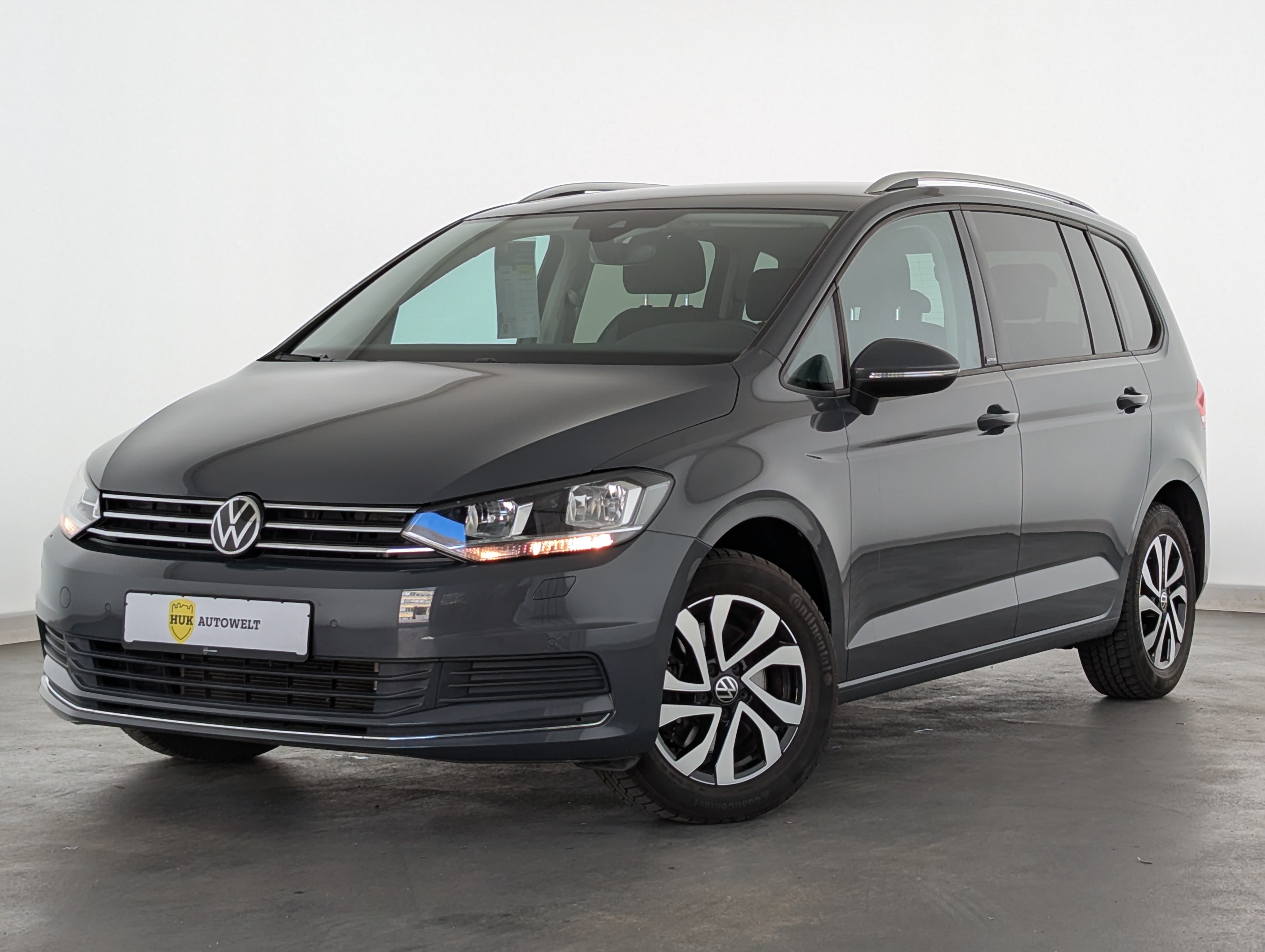 Vehicle image 0