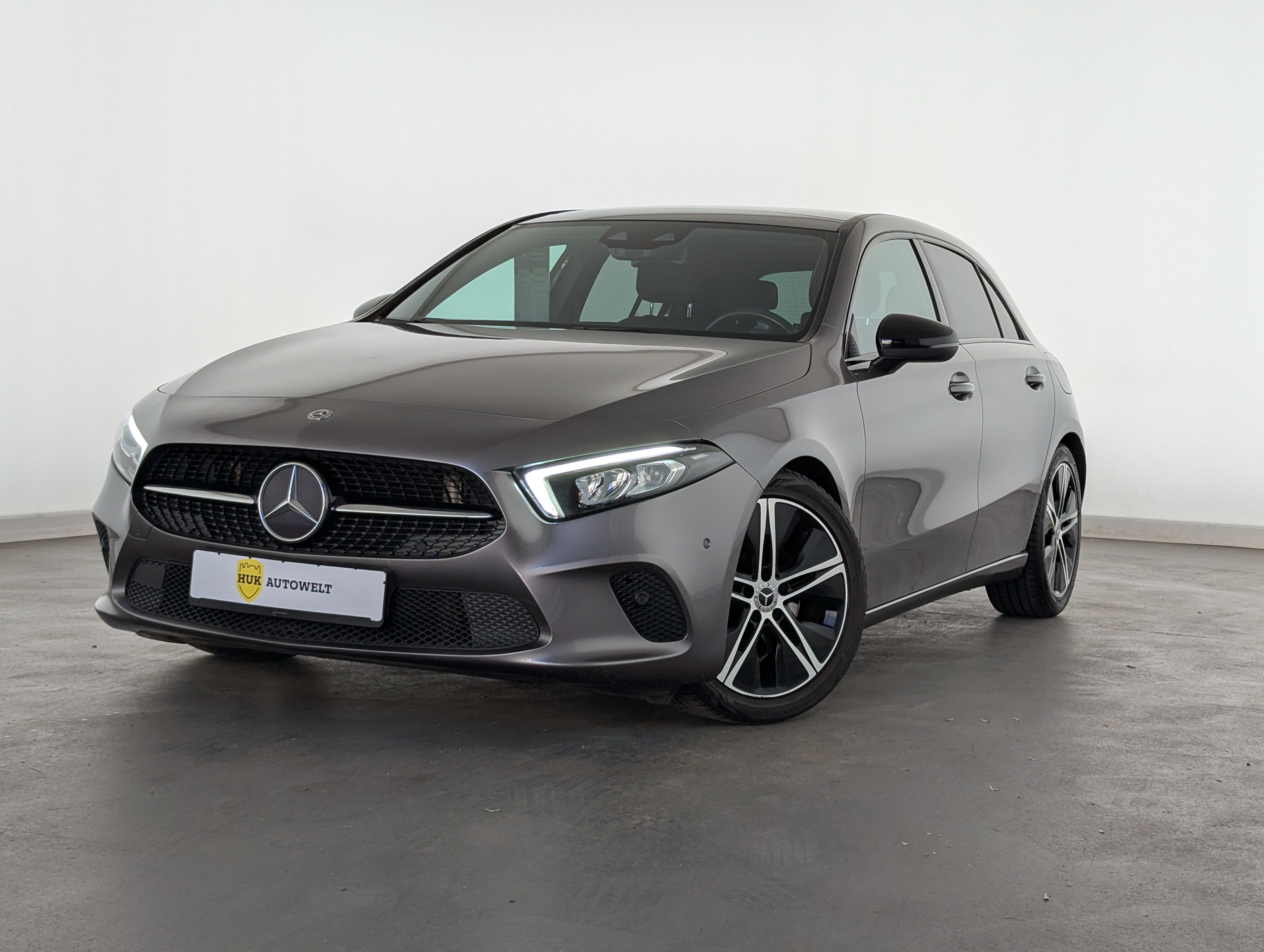 Vehicle image 0