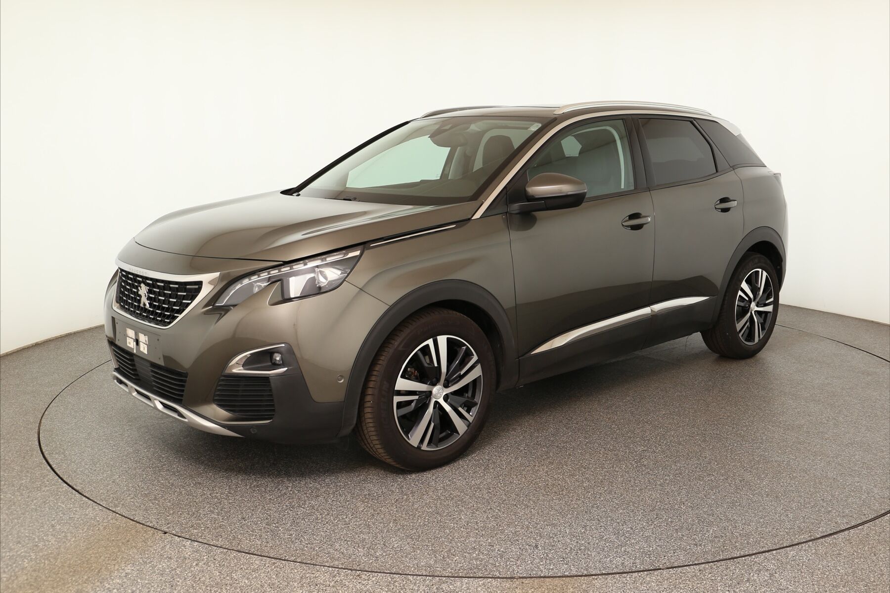 Vehicle image 0