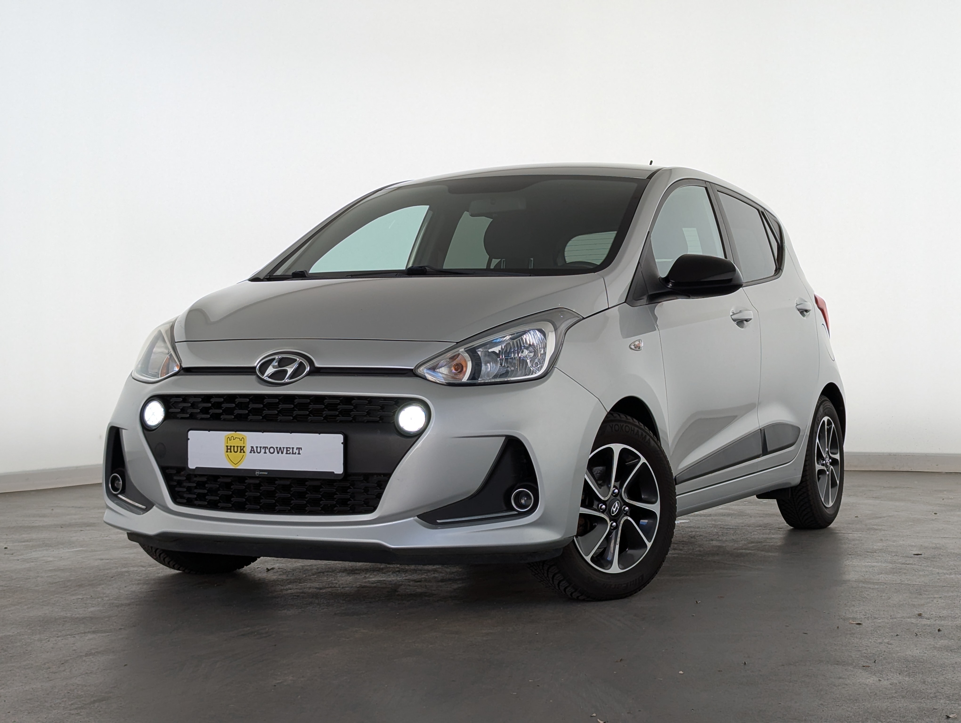 Vehicle image 0