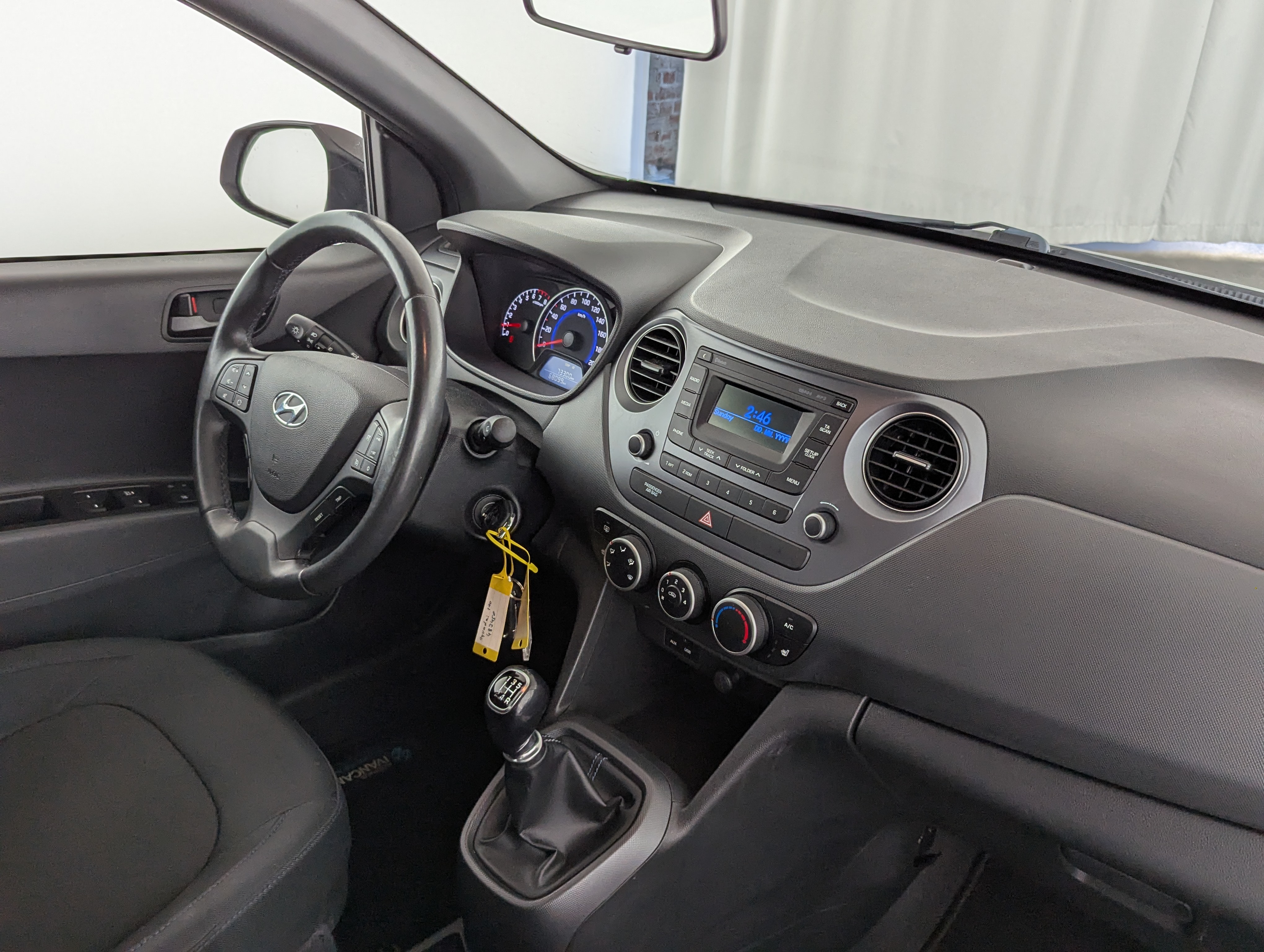 Vehicle image 9