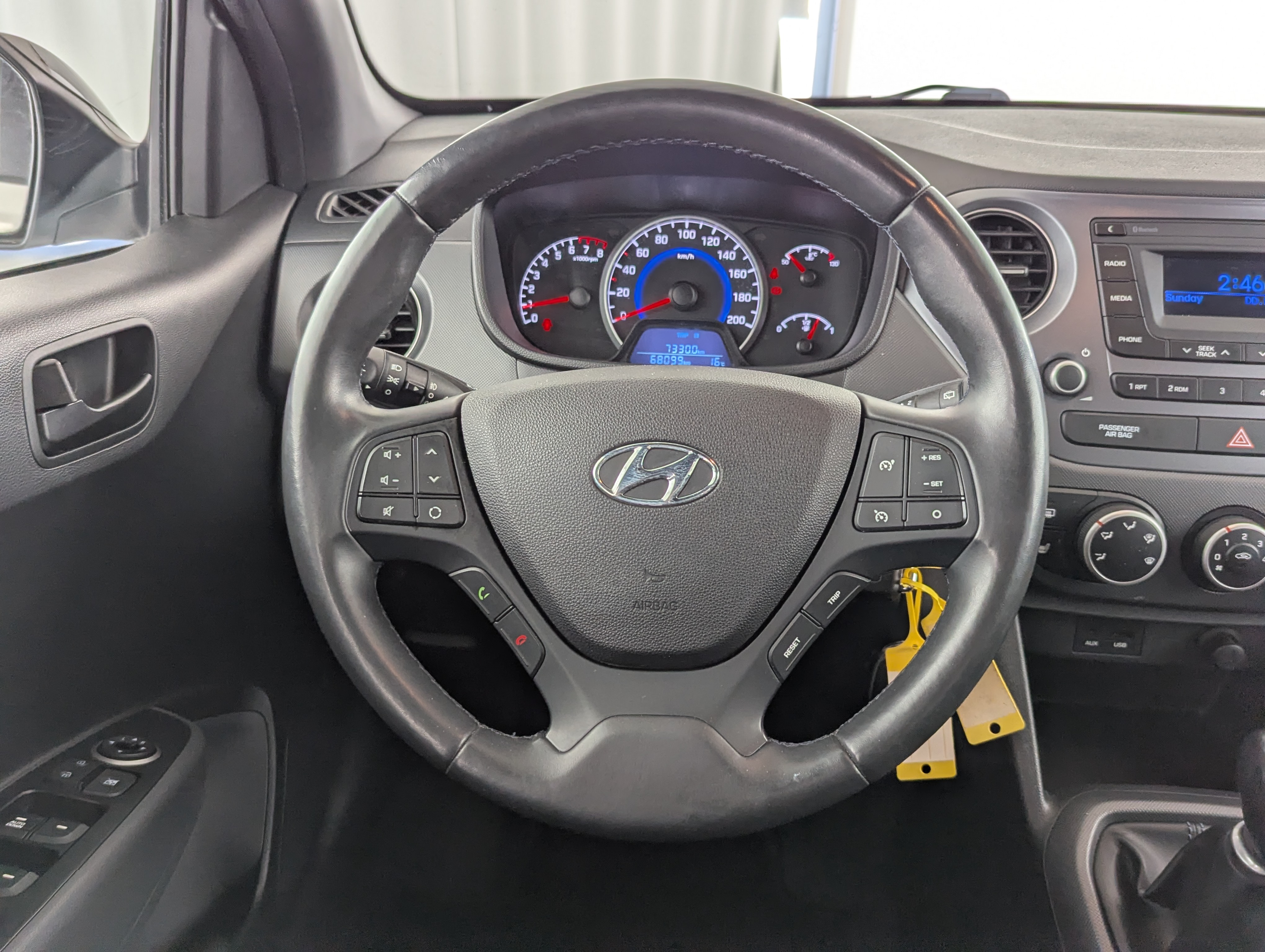 Vehicle image 14