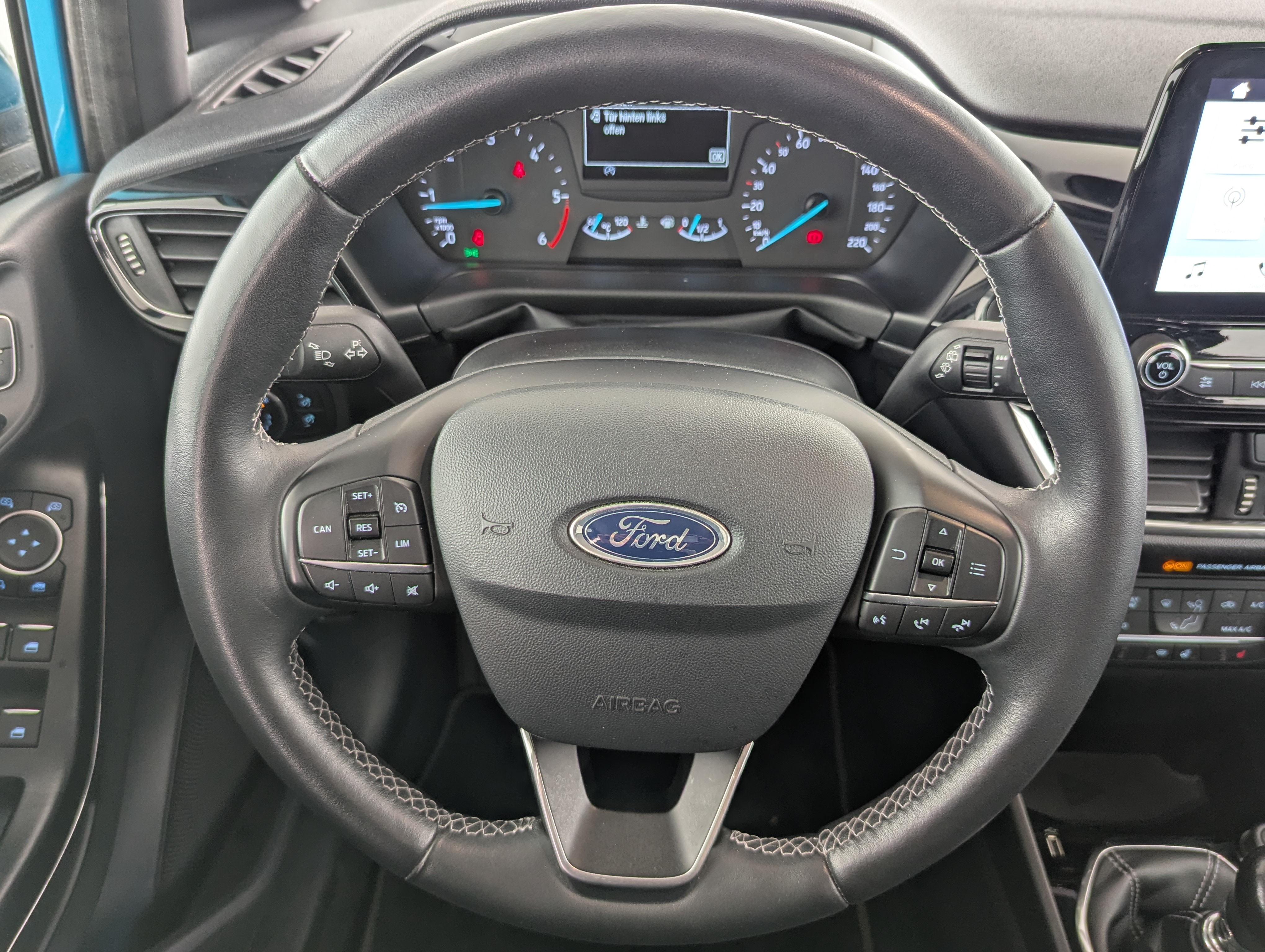 Vehicle image 14