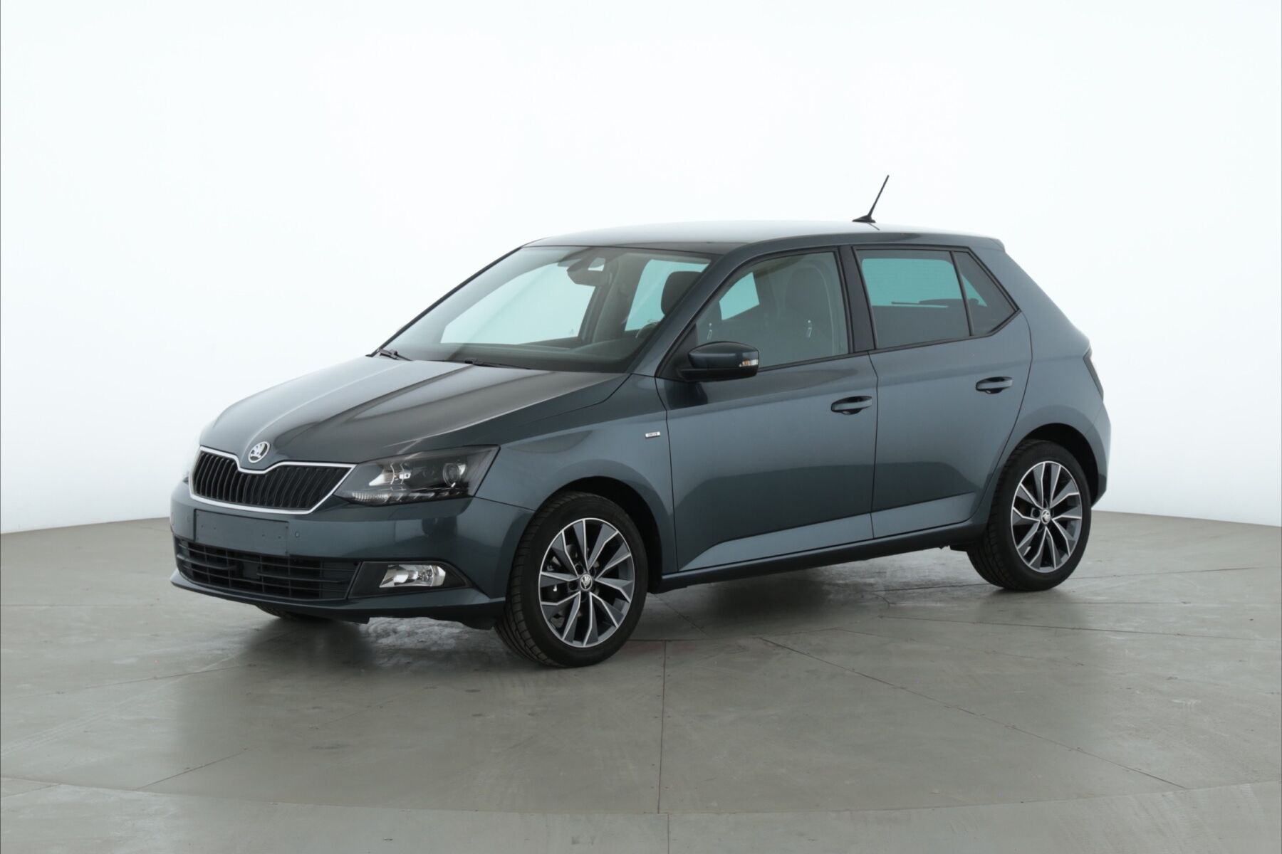 Vehicle image 0
