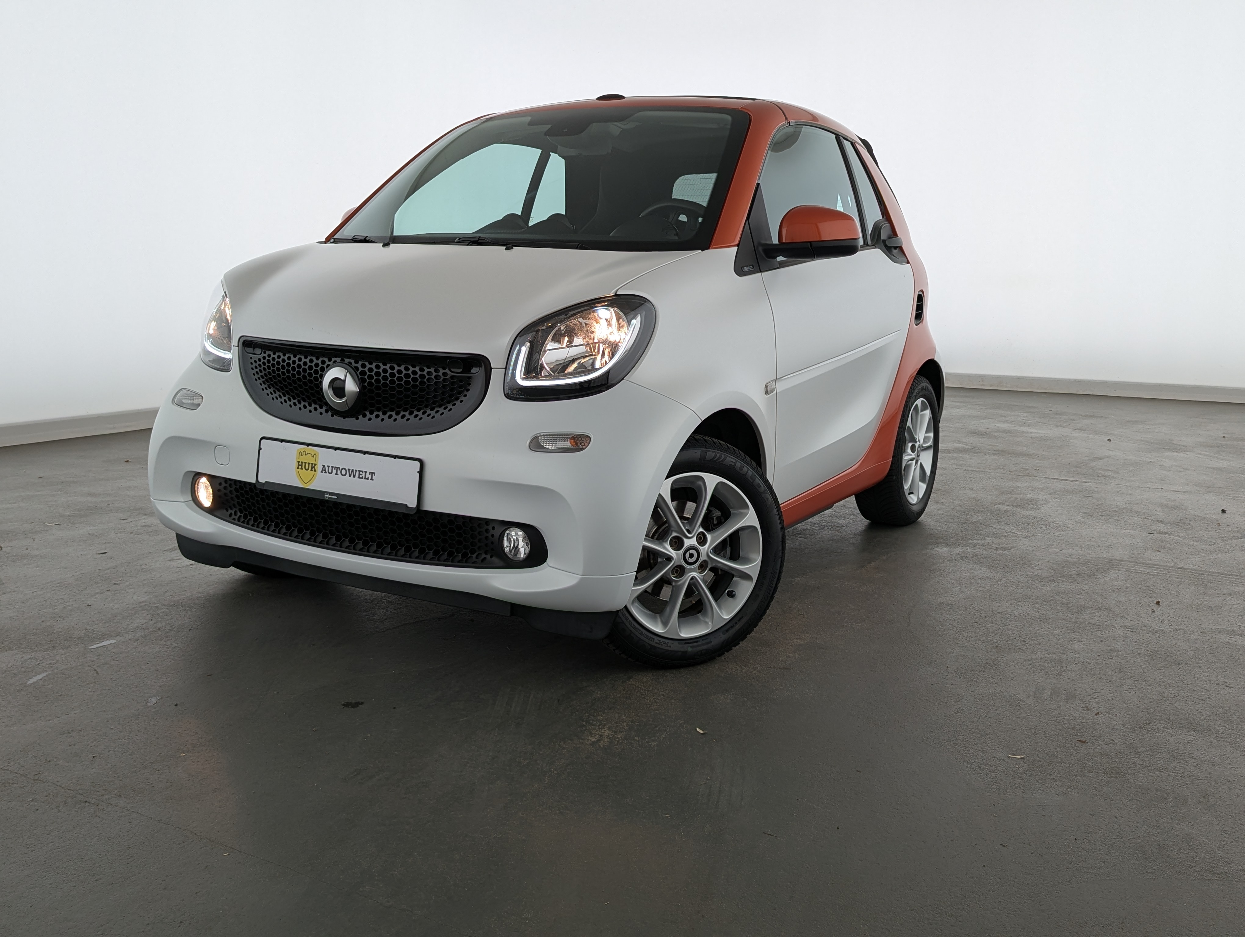 Vehicle image 0