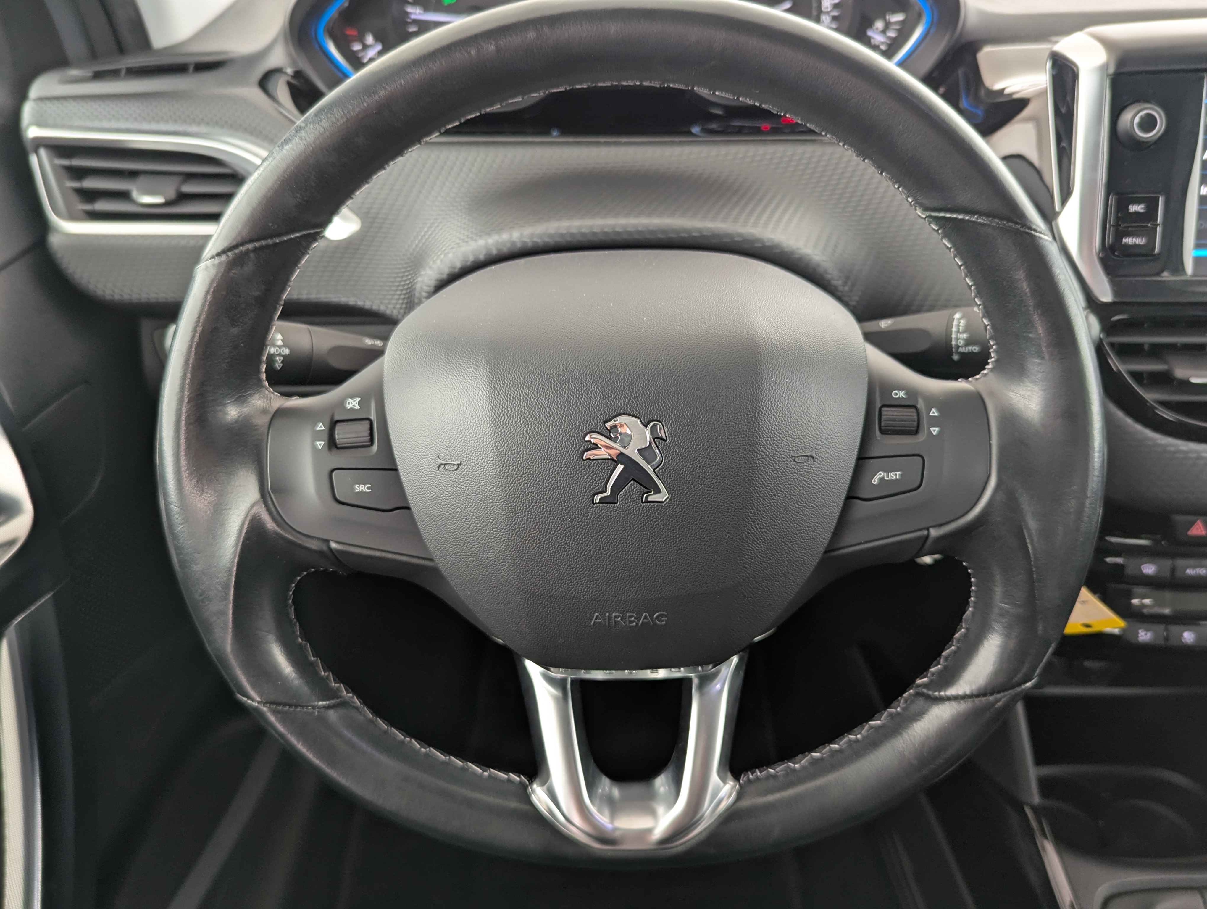 Vehicle image 14