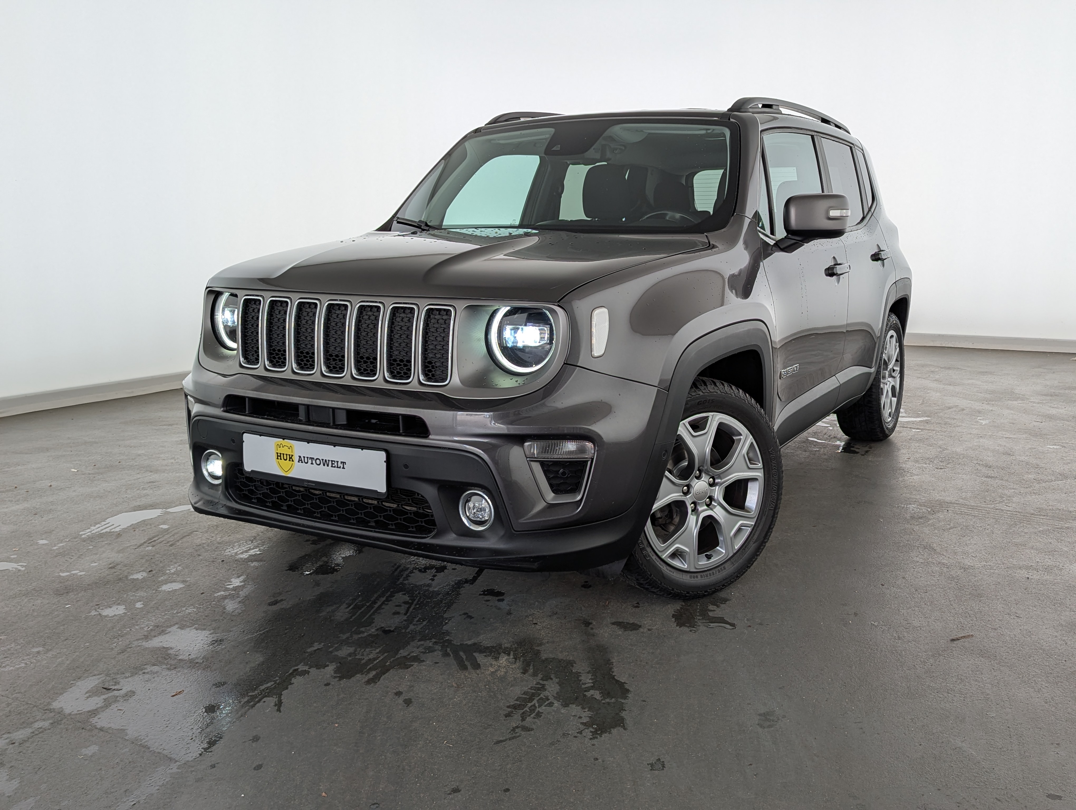 Vehicle image 0