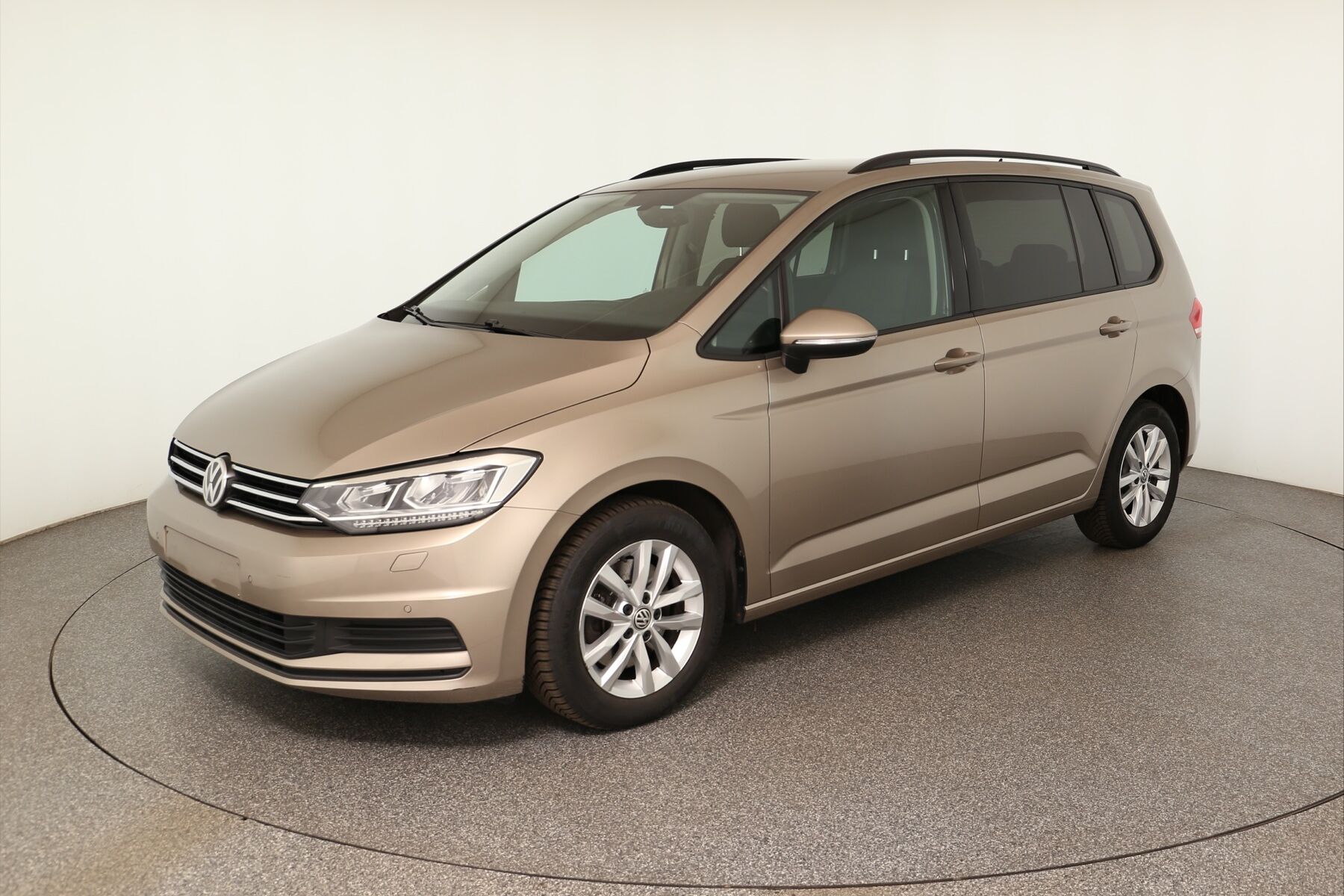 Vehicle image 0