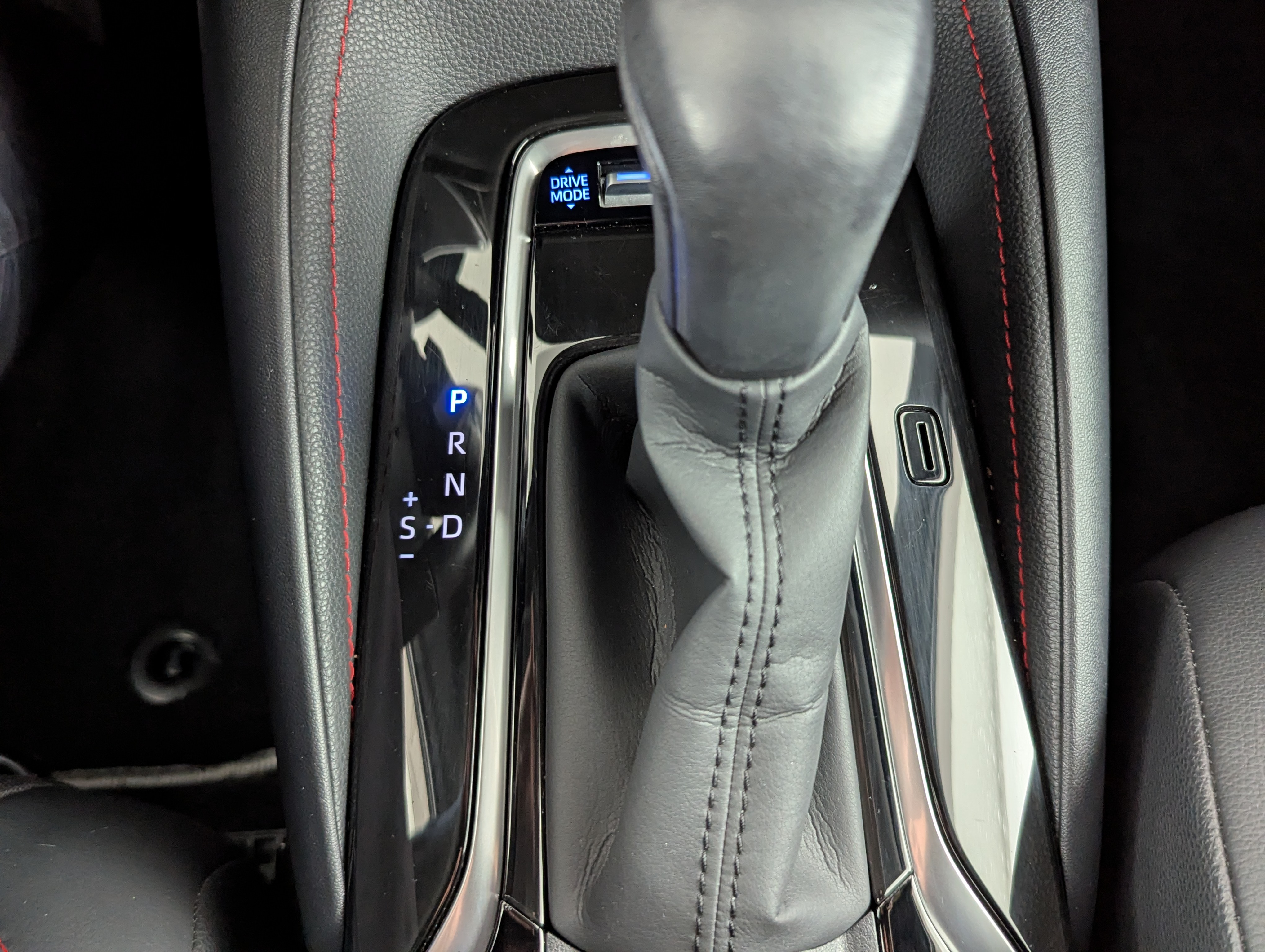 Vehicle image 18