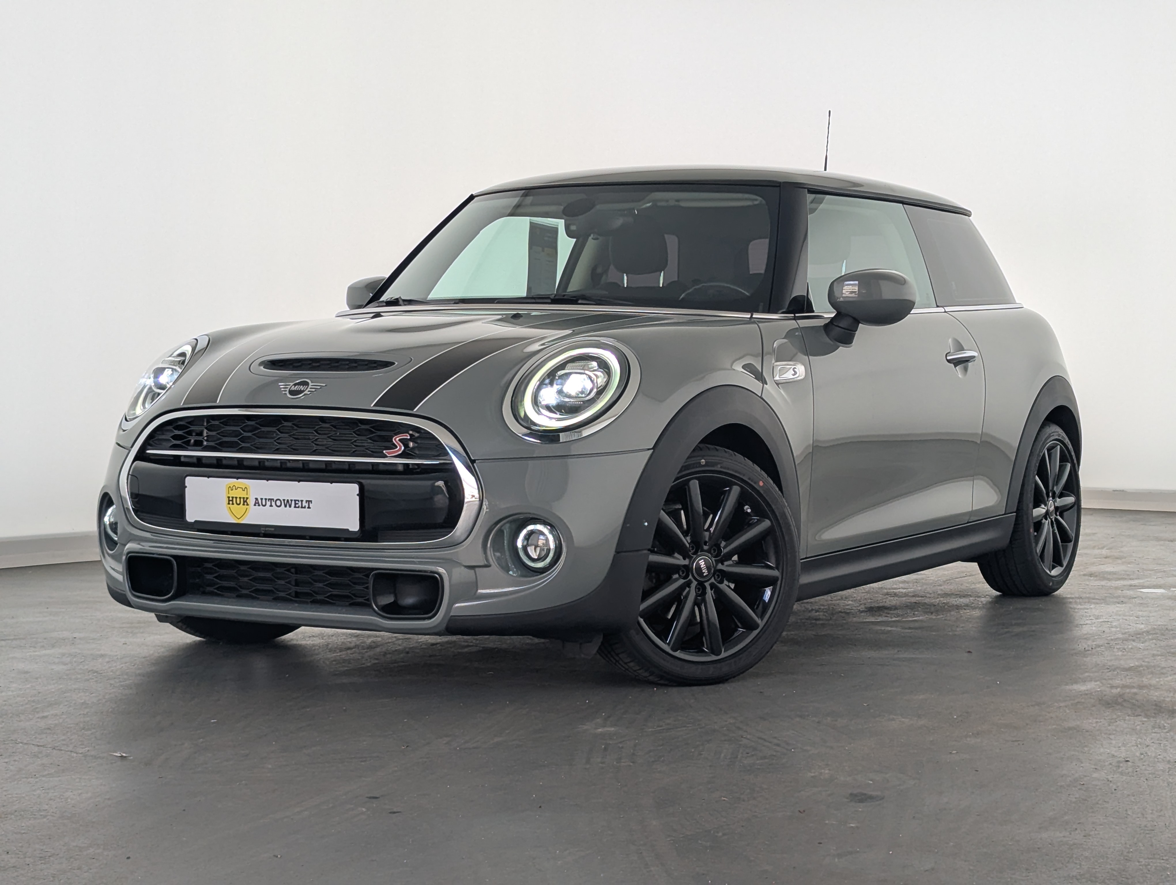 Vehicle image 0
