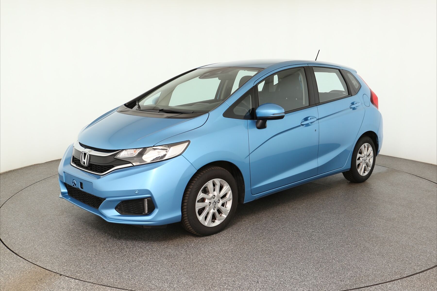 Vehicle image 0