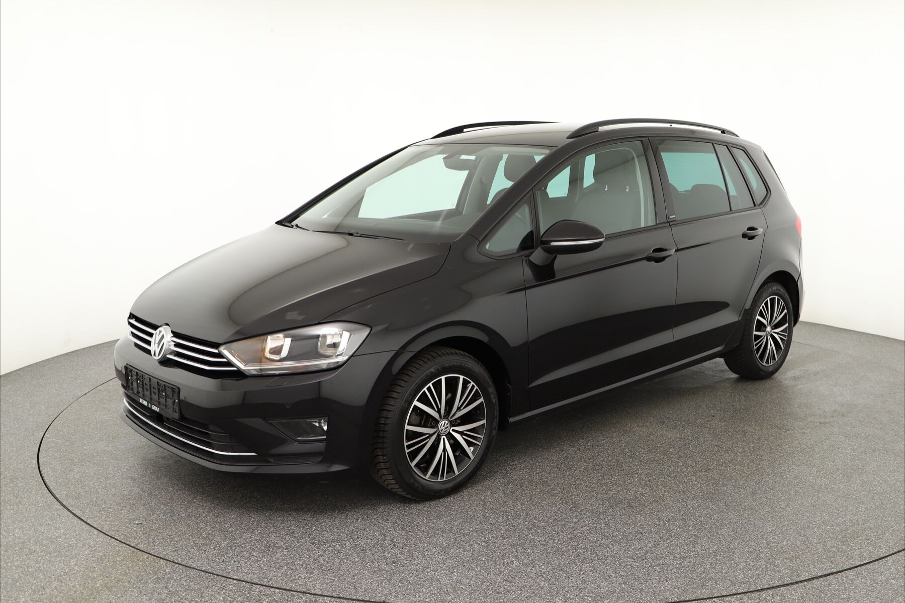 Vehicle image 0