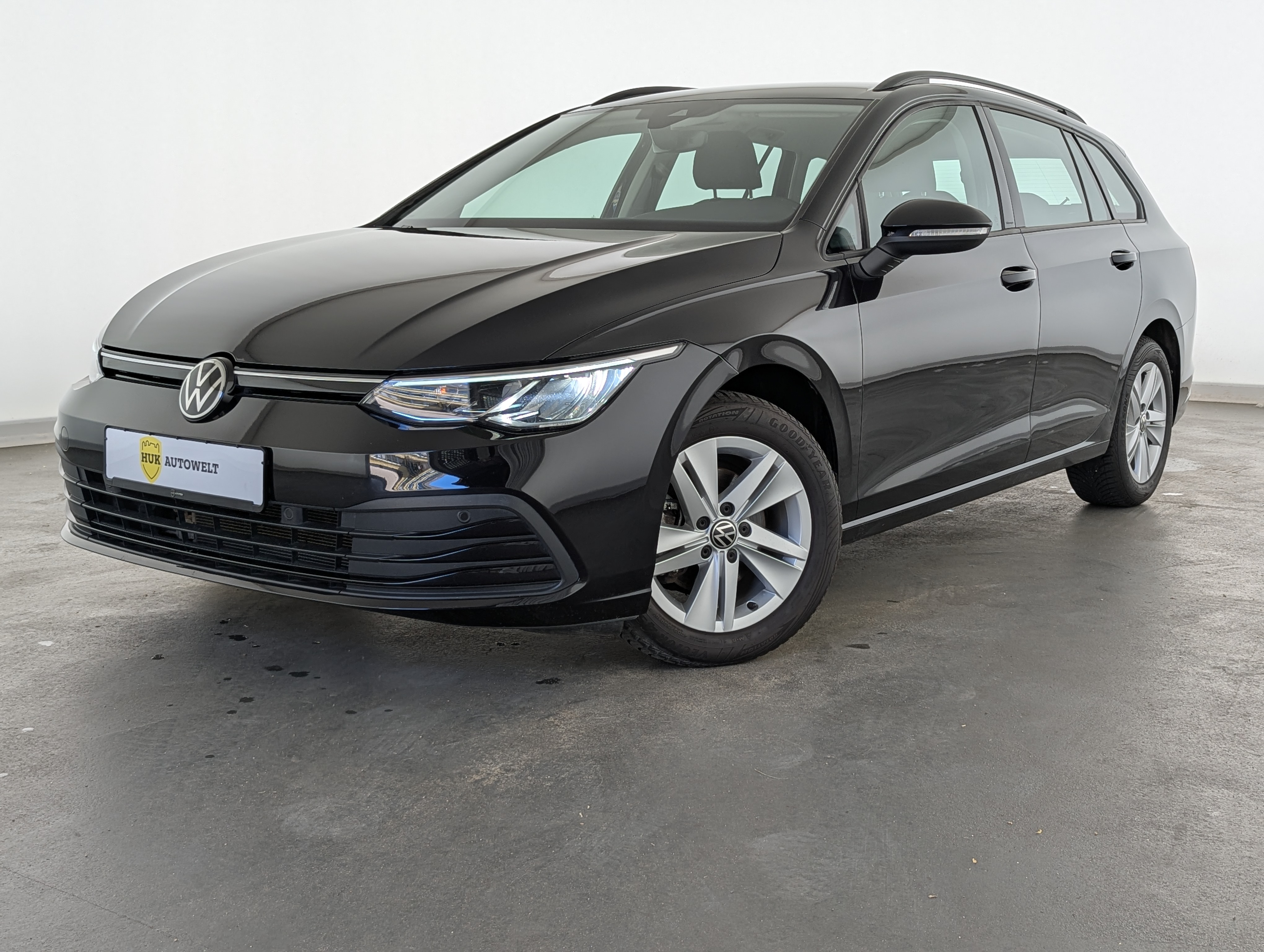 Vehicle image 0