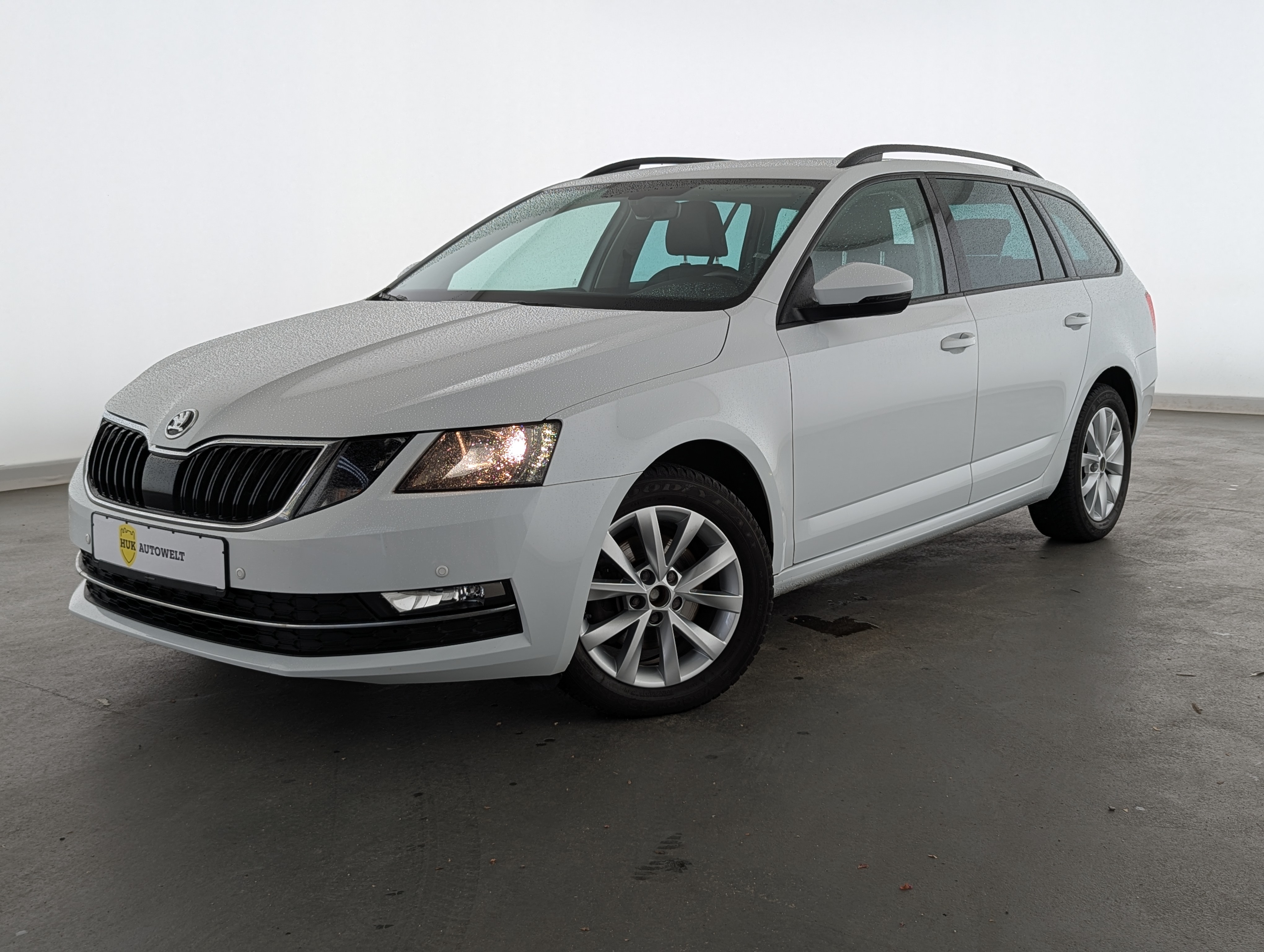 Vehicle image 0