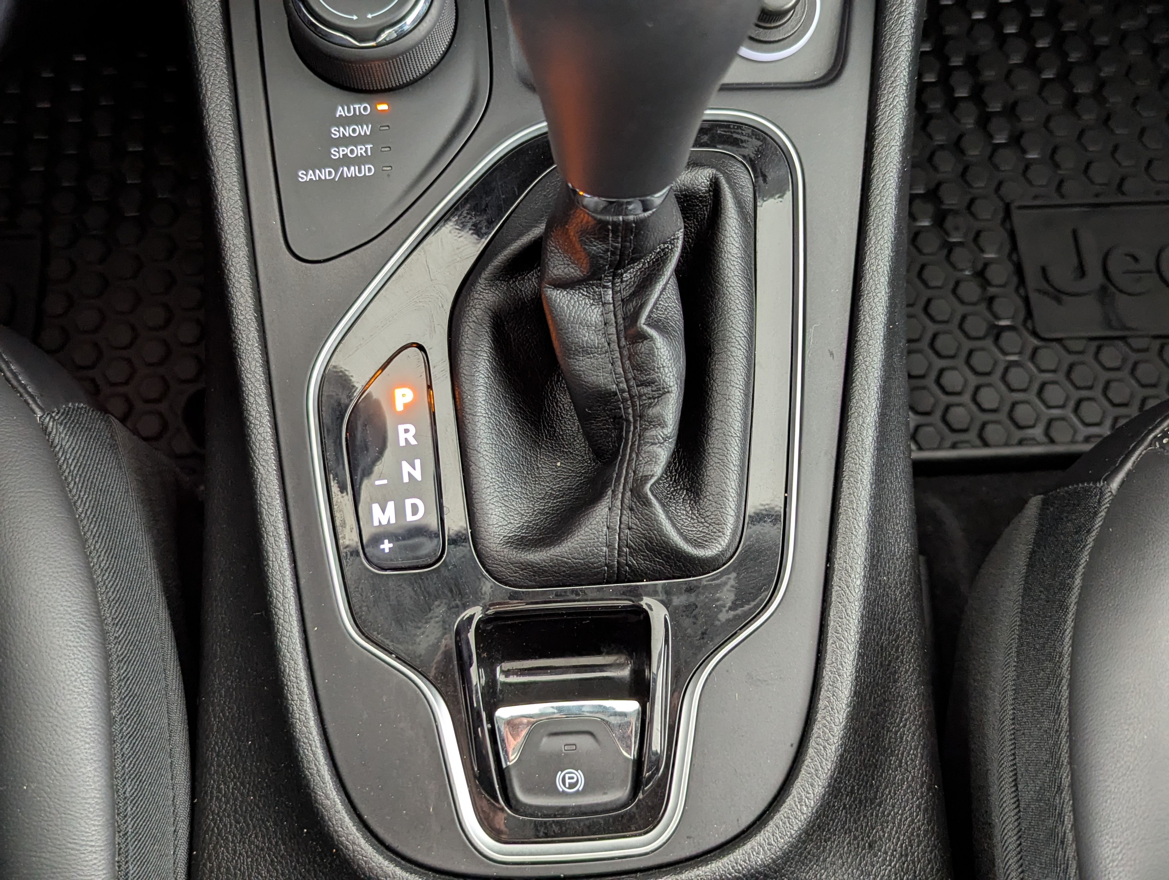 Vehicle image 18