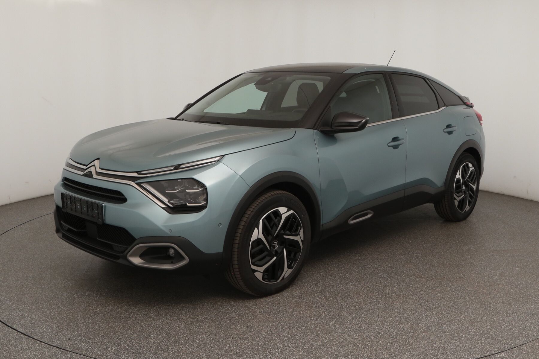 Vehicle image 0