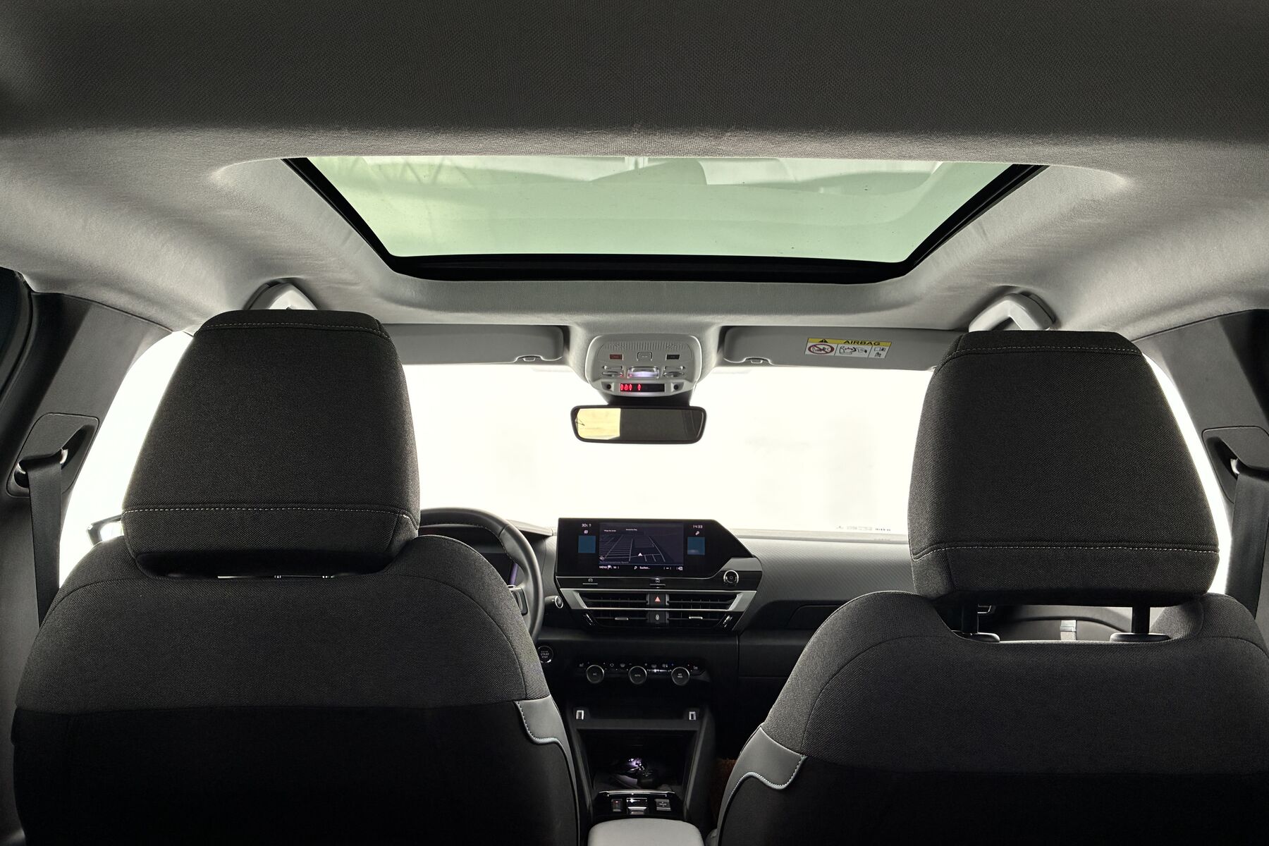 Vehicle image 14