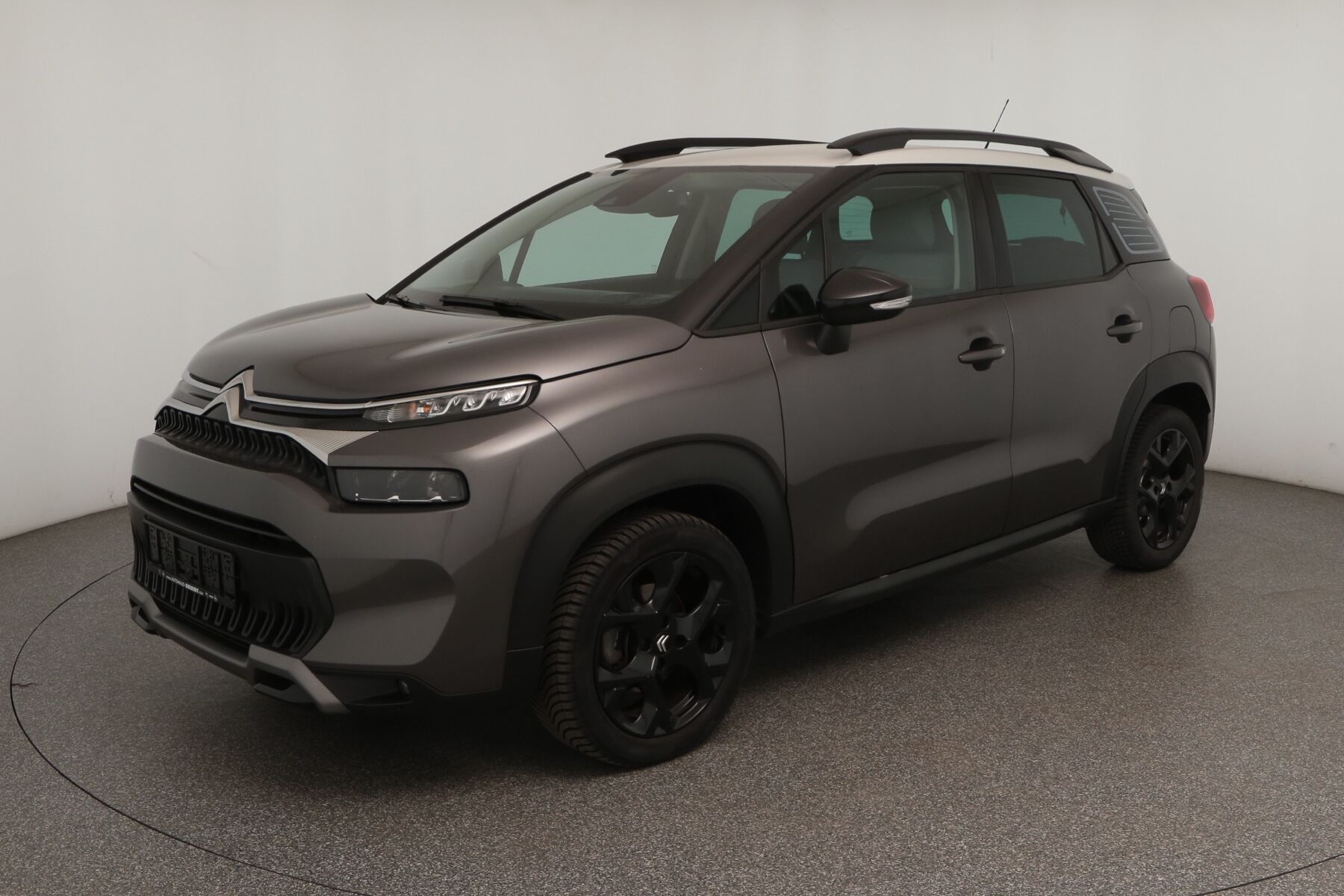 Vehicle image 0