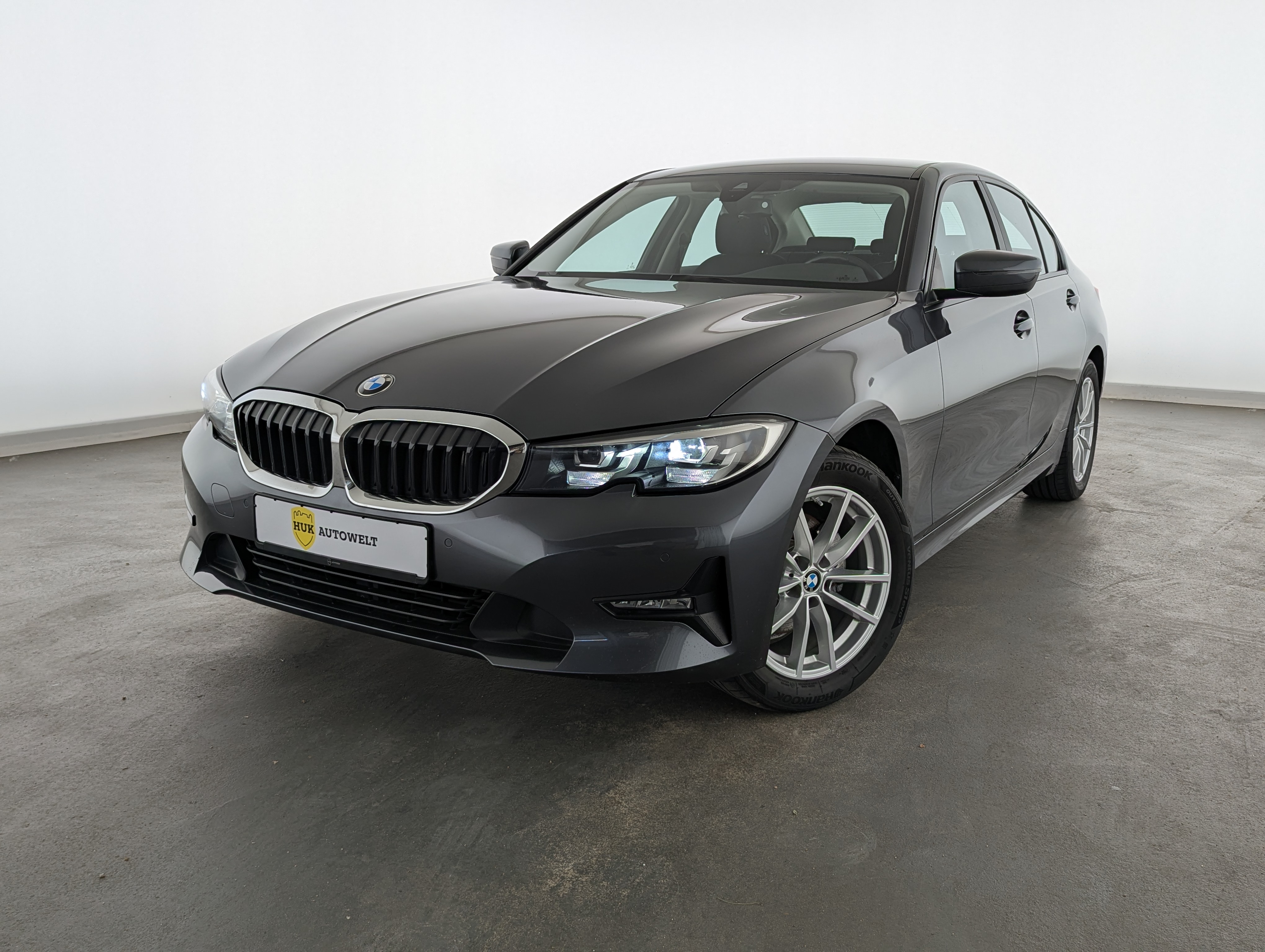 Vehicle image 0