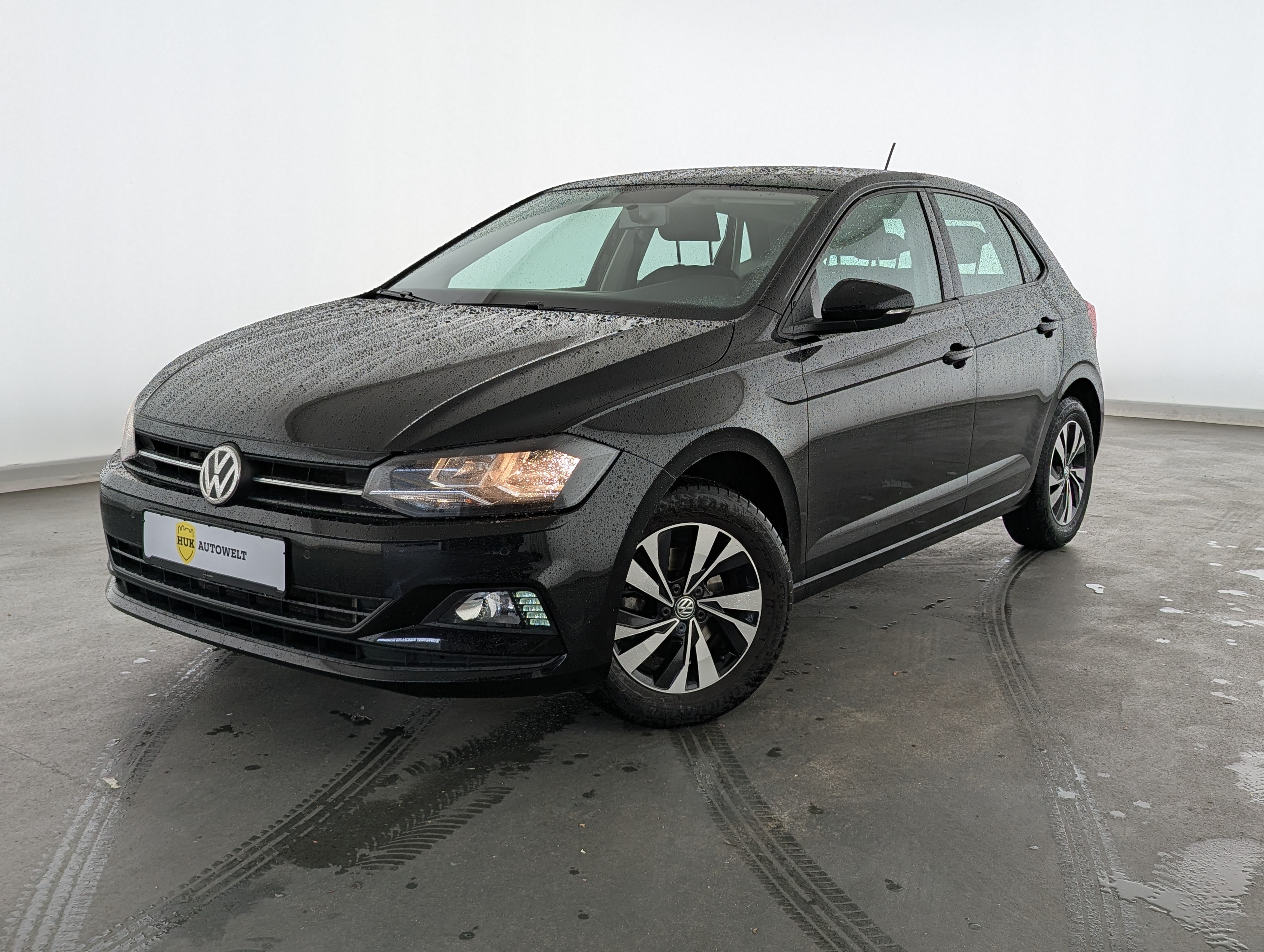 Vehicle image 0