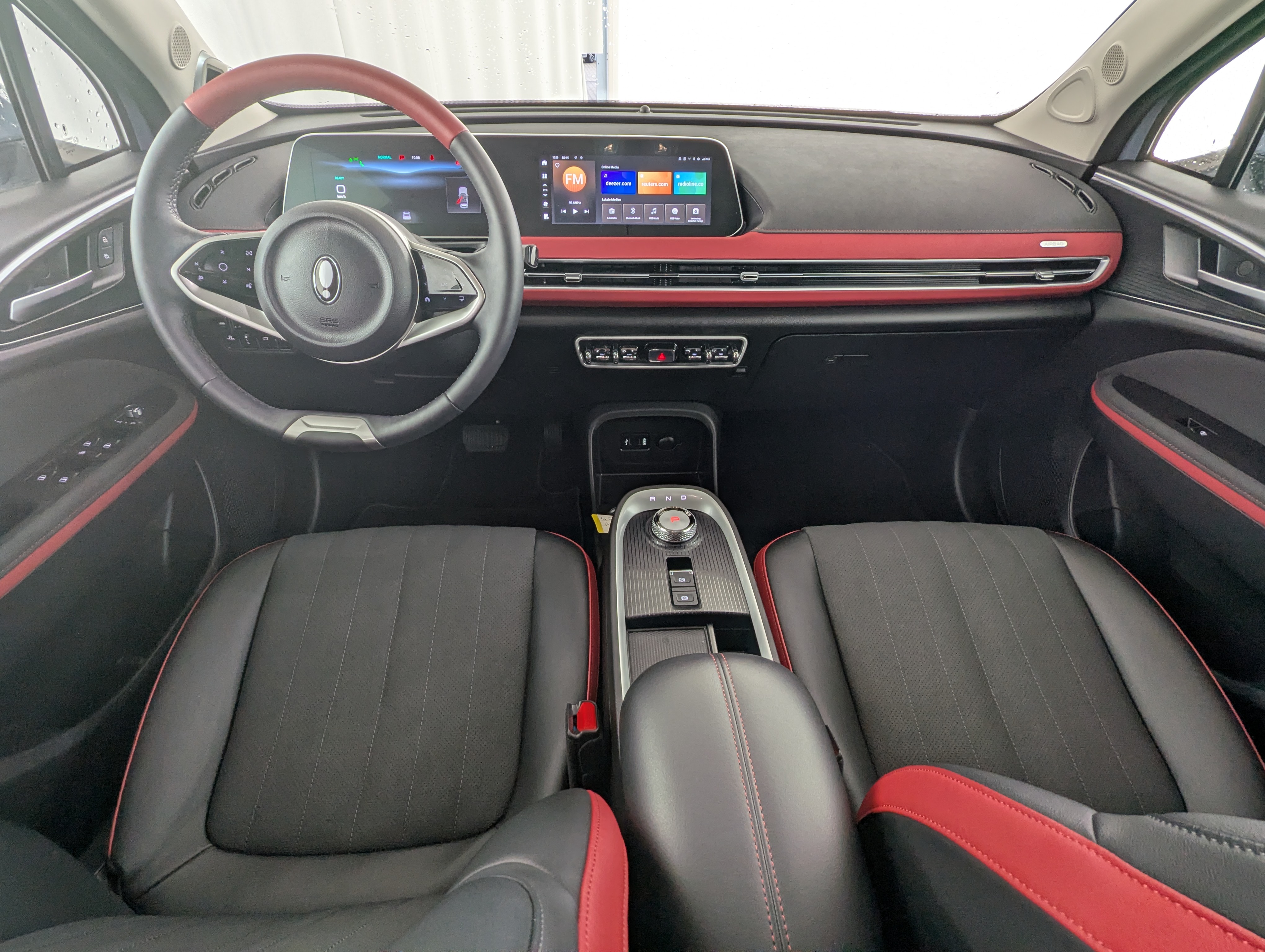 Vehicle image 14