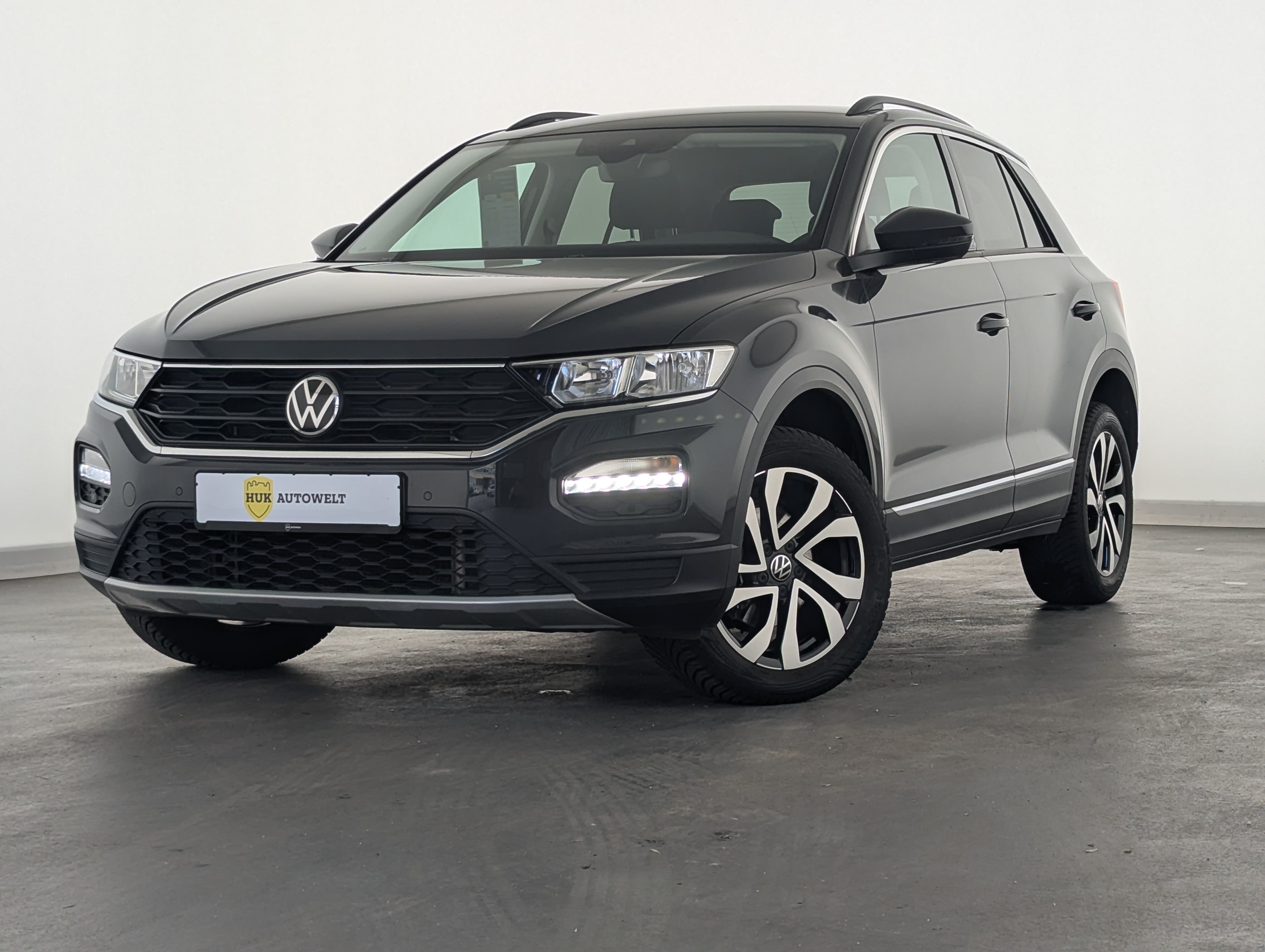 Vehicle image 0