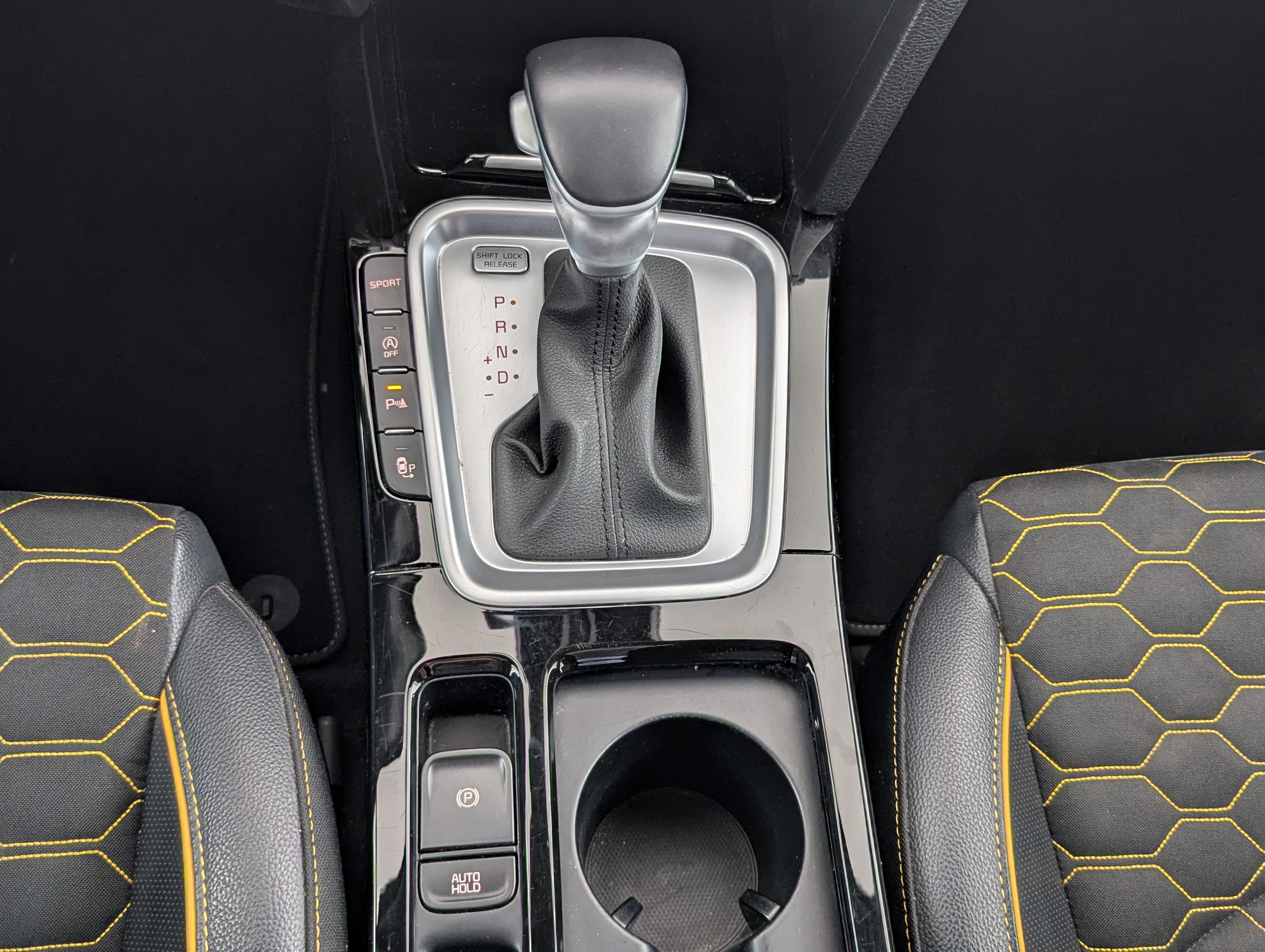Vehicle image 18