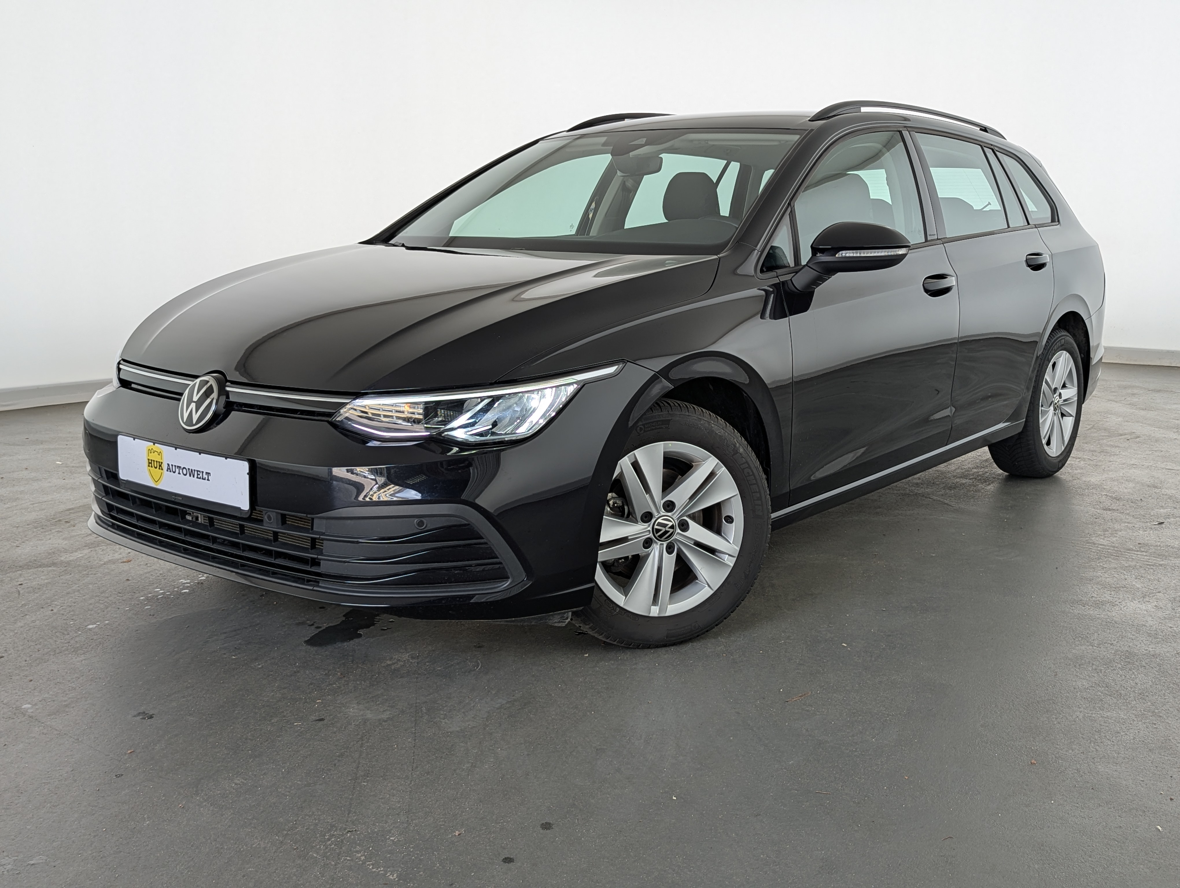 Vehicle image 0
