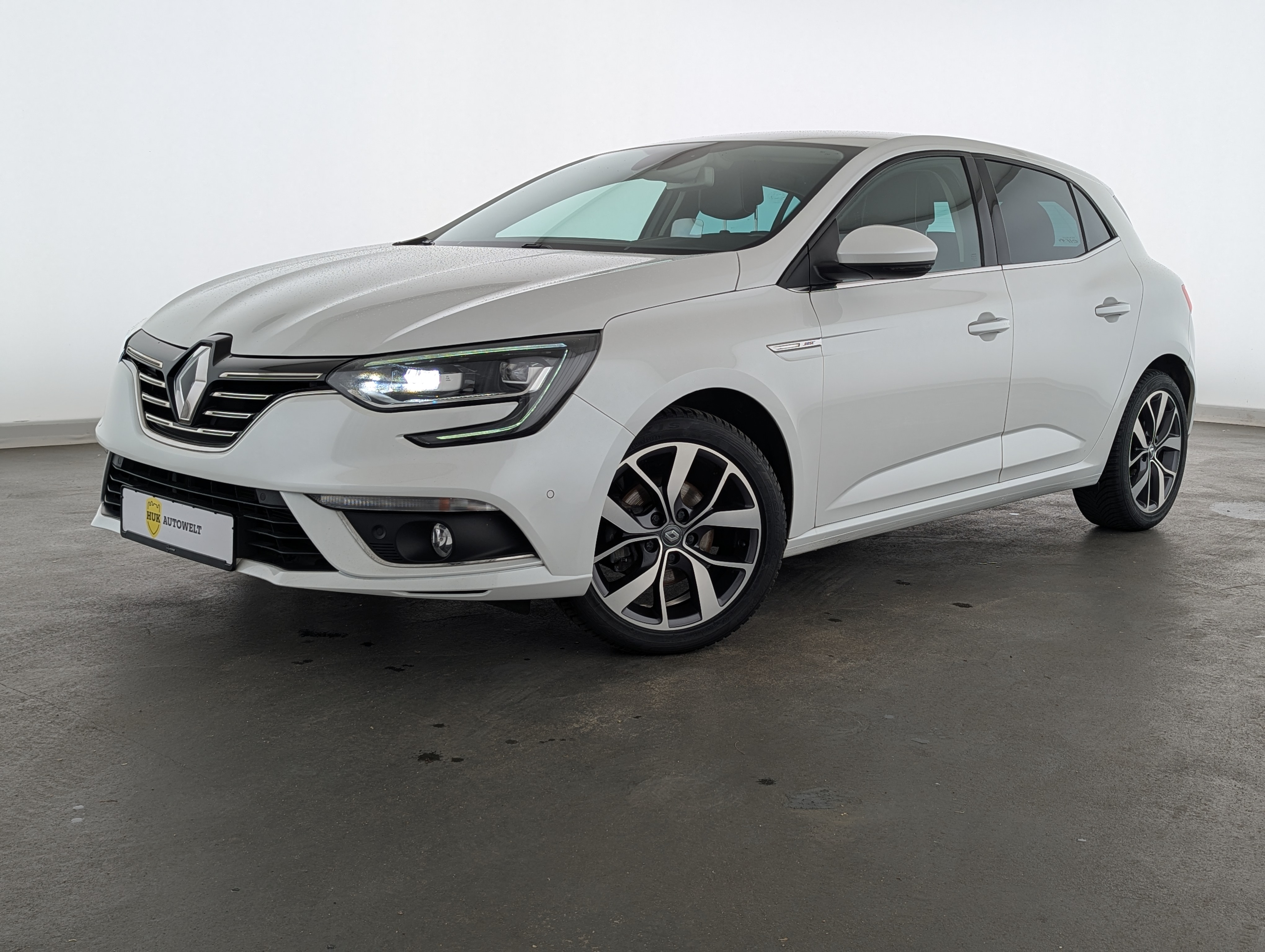 Vehicle image 0