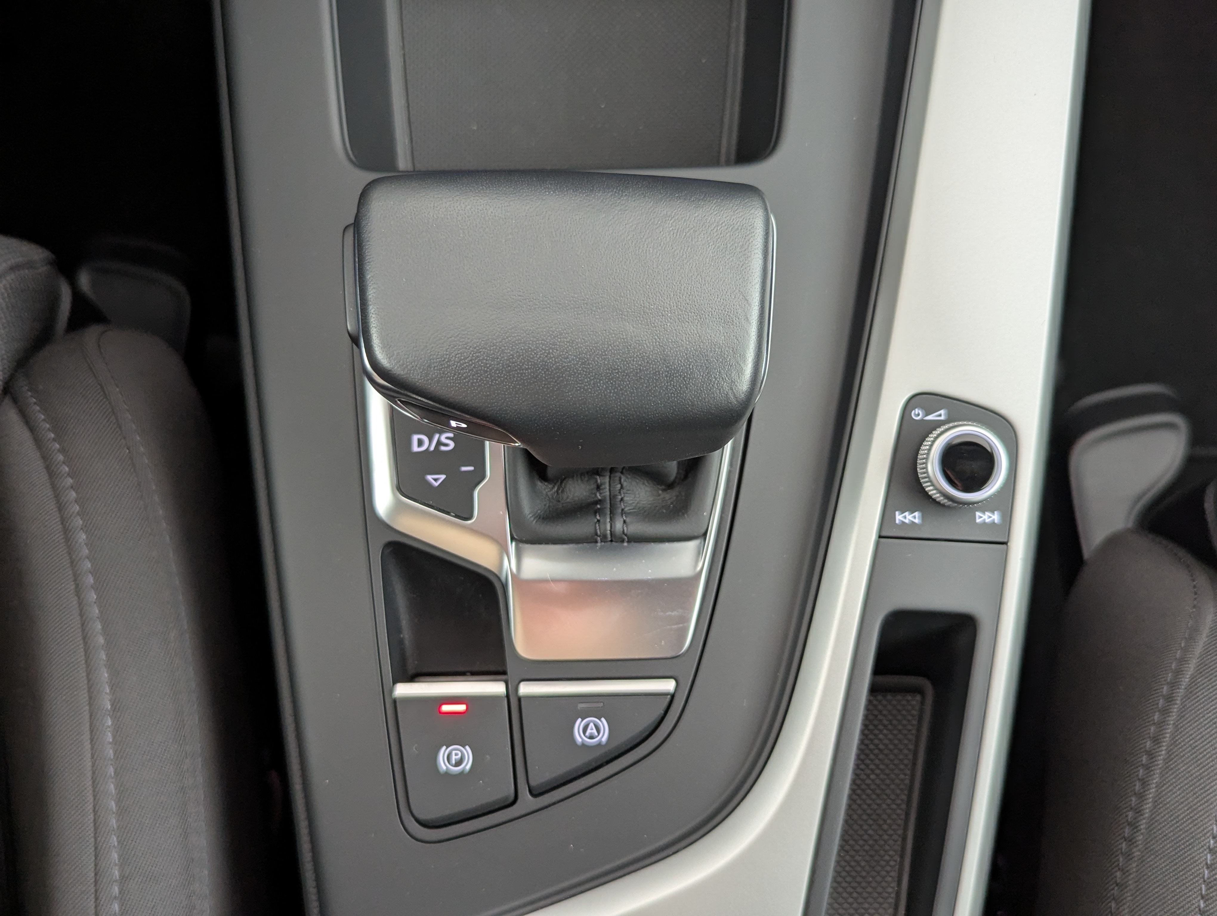 Vehicle image 21
