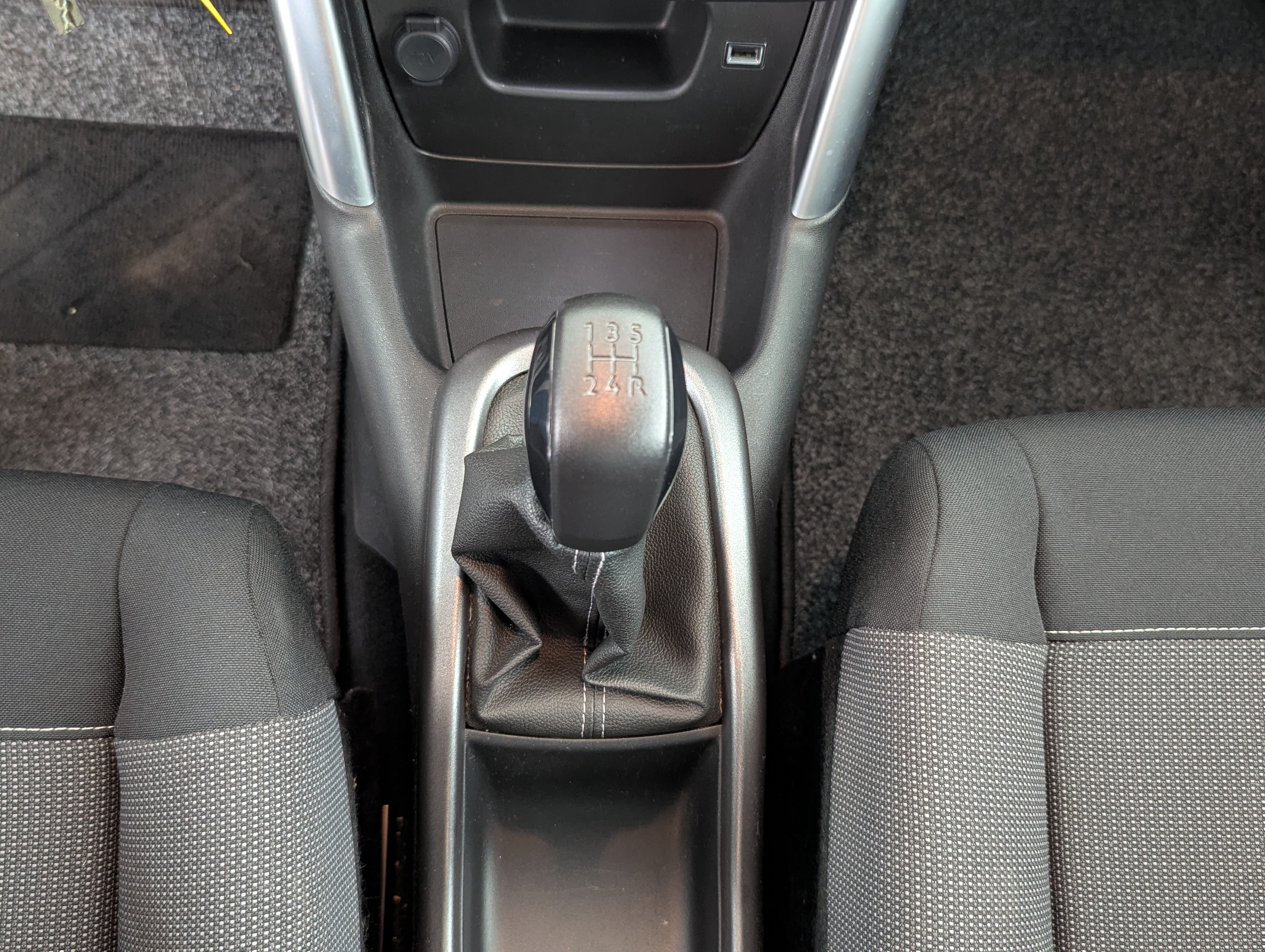 Vehicle image 18