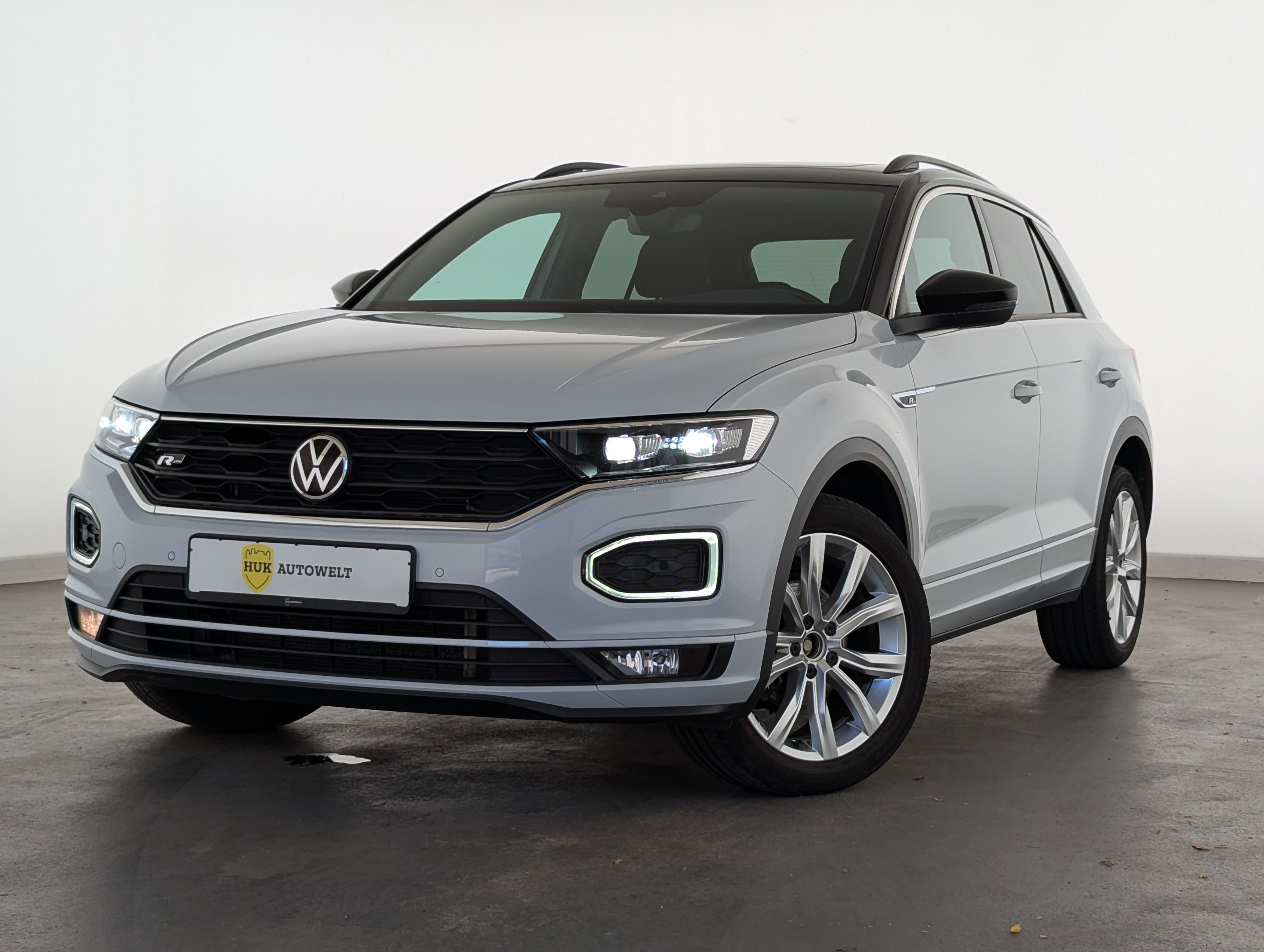Vehicle image 0