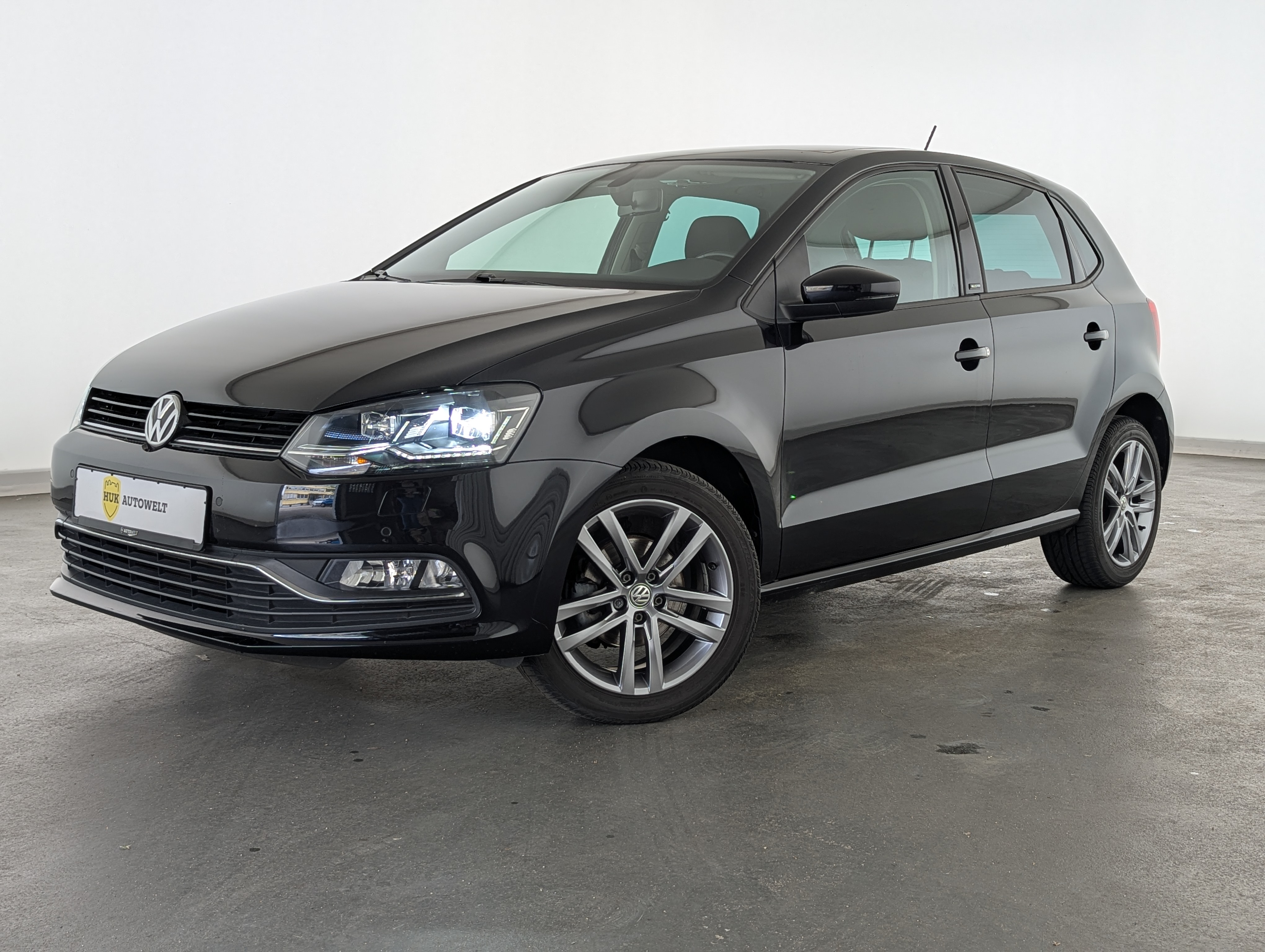 Vehicle image 0