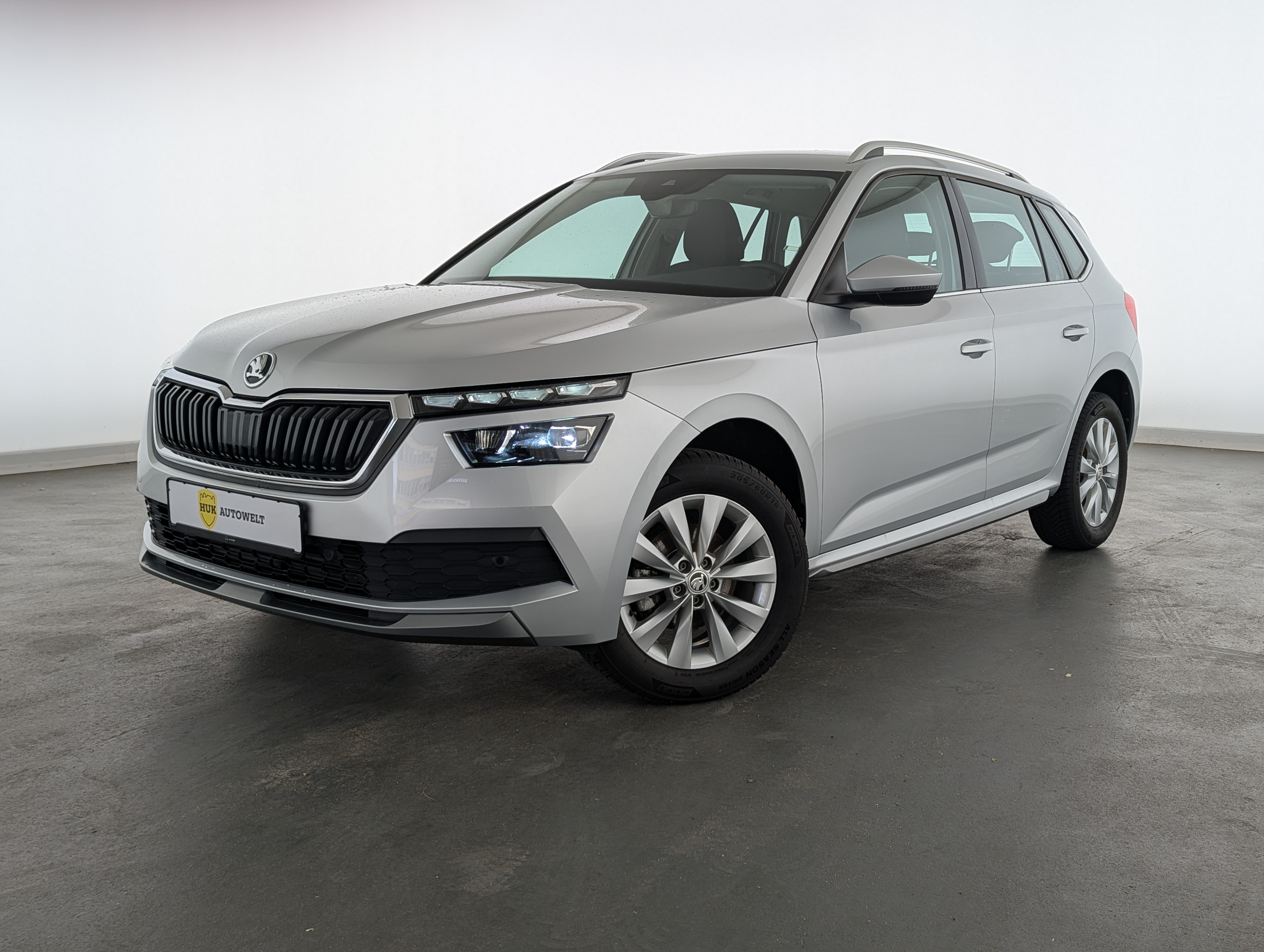 Vehicle image 0