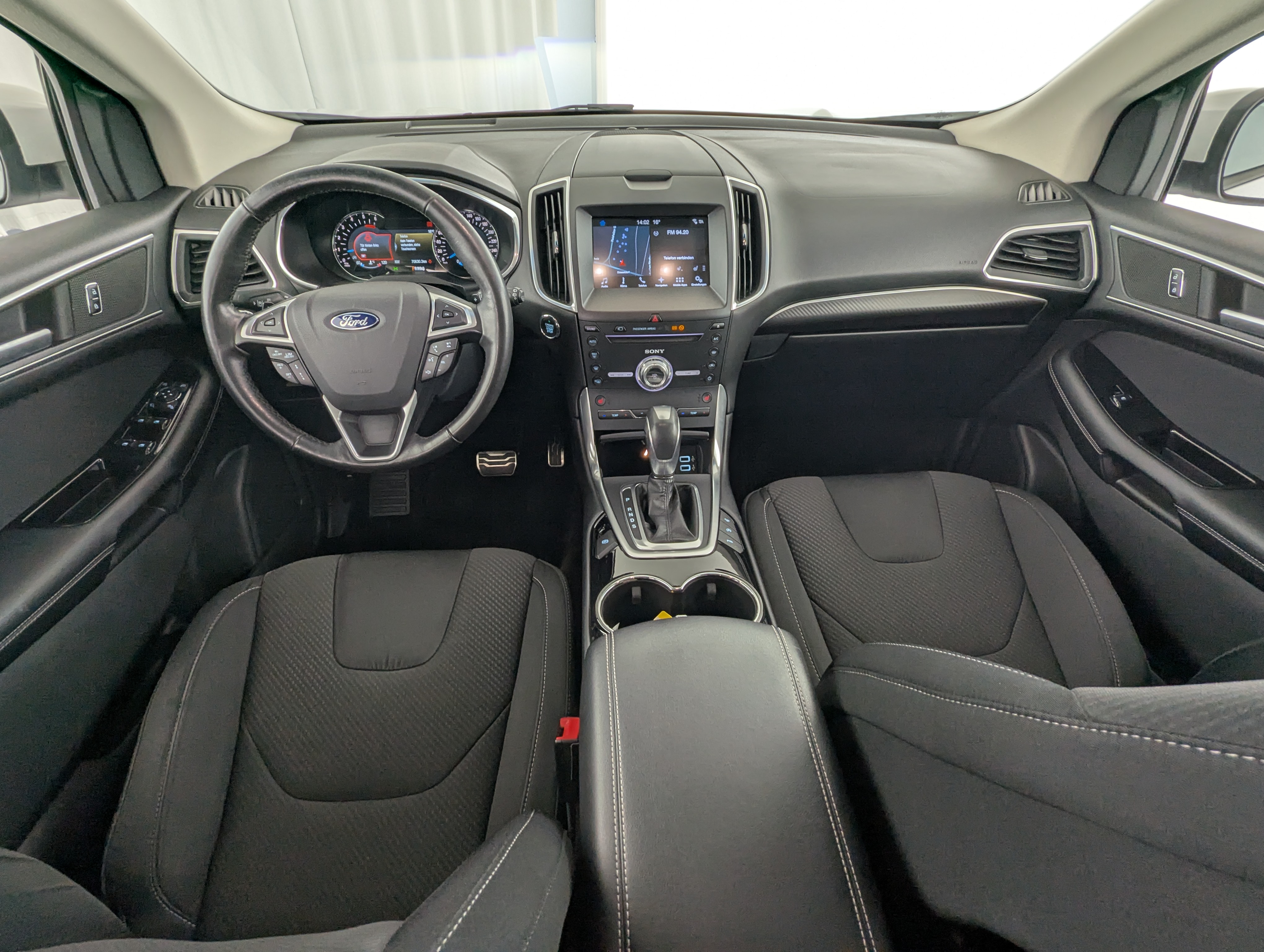 Vehicle image 14