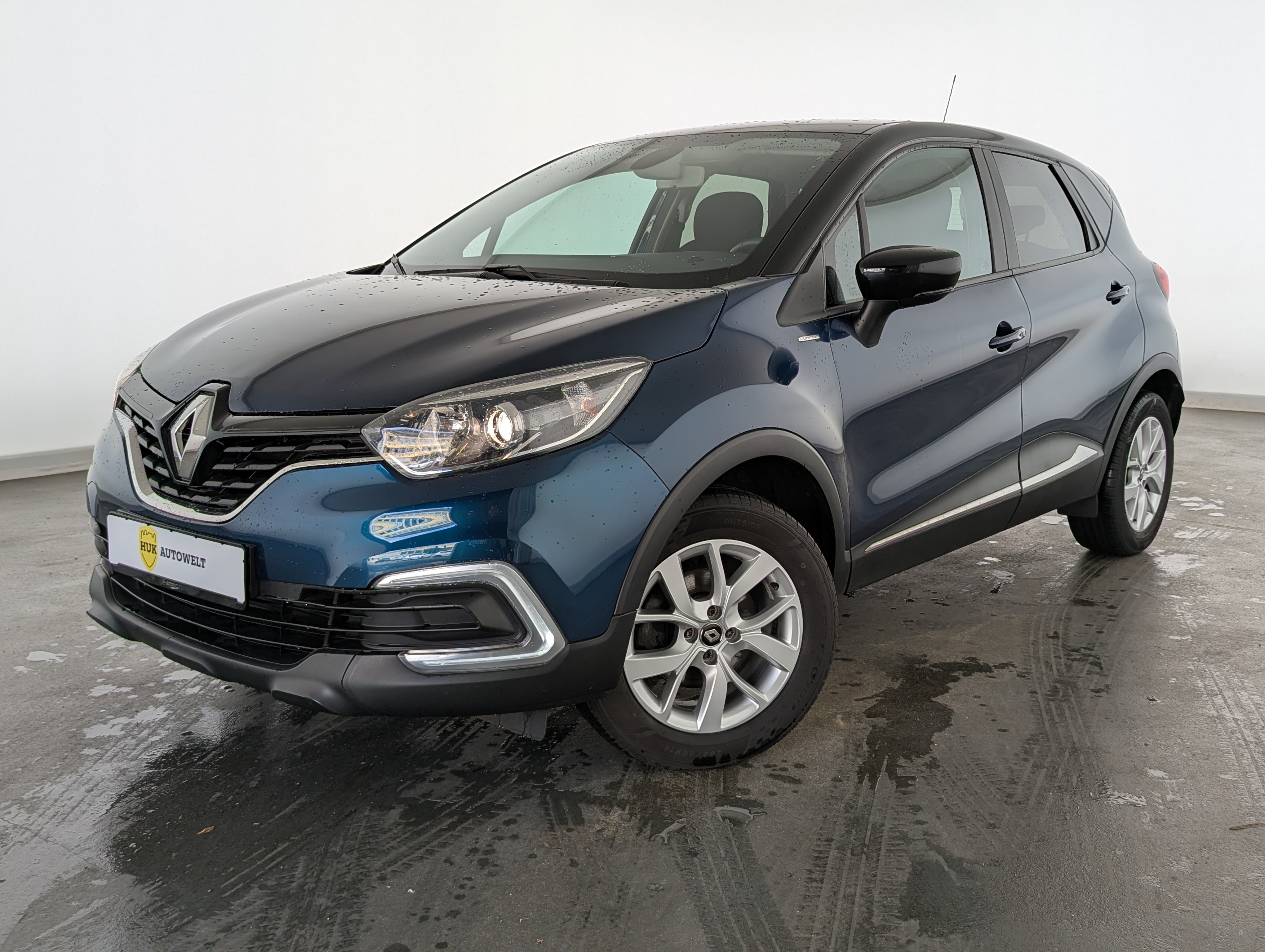 Vehicle image 0