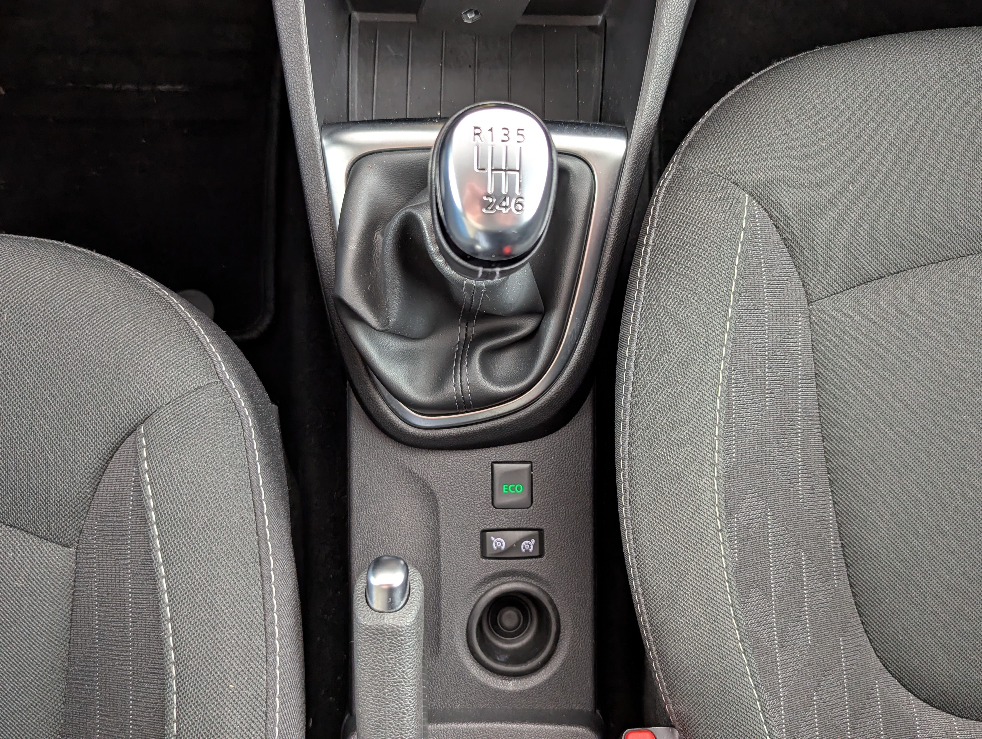 Vehicle image 18