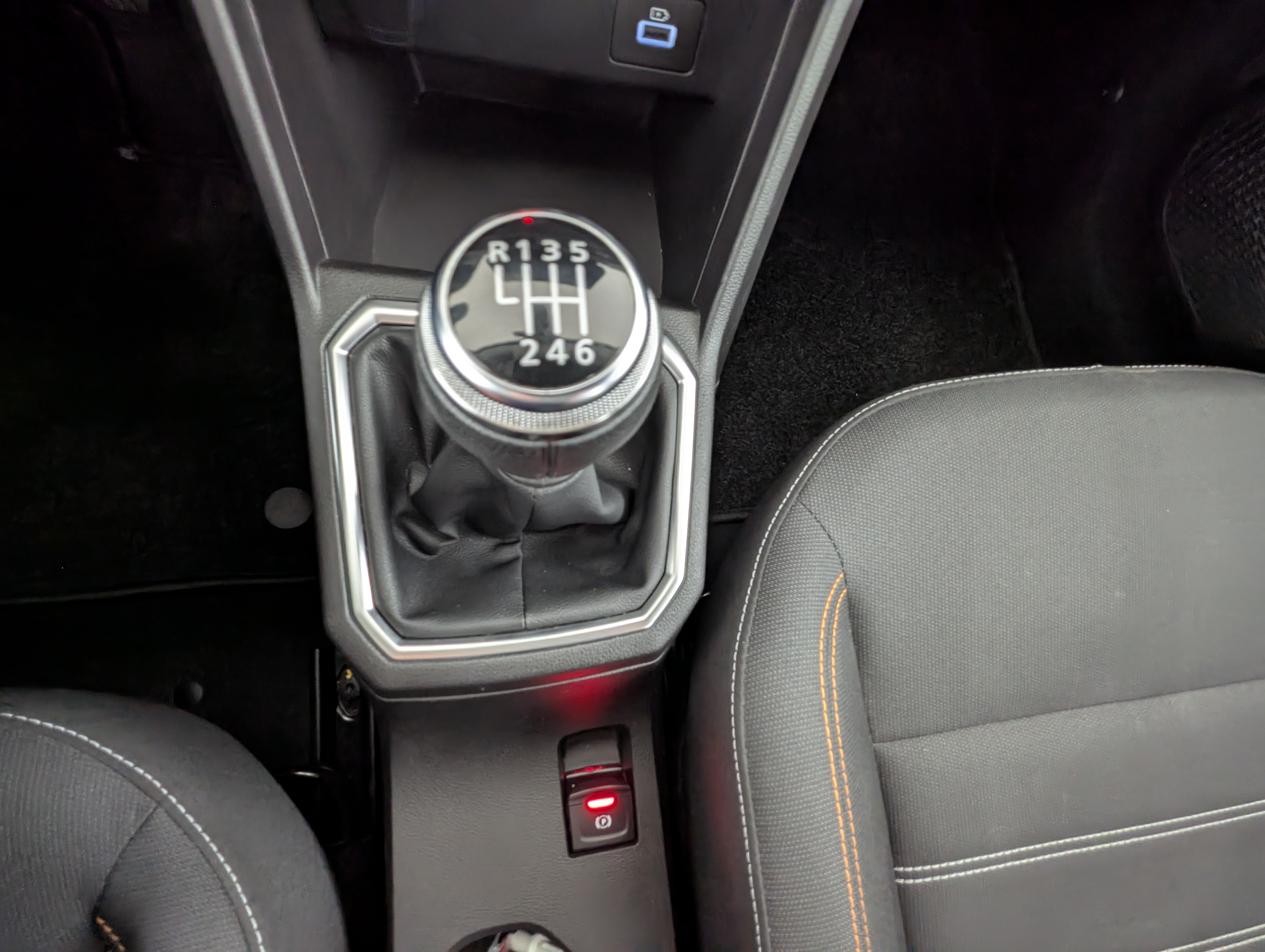 Vehicle image 18