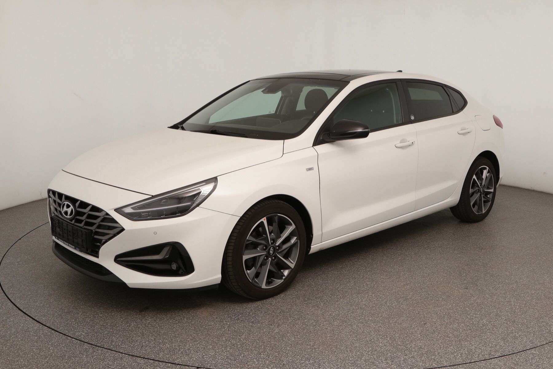 Vehicle image 0