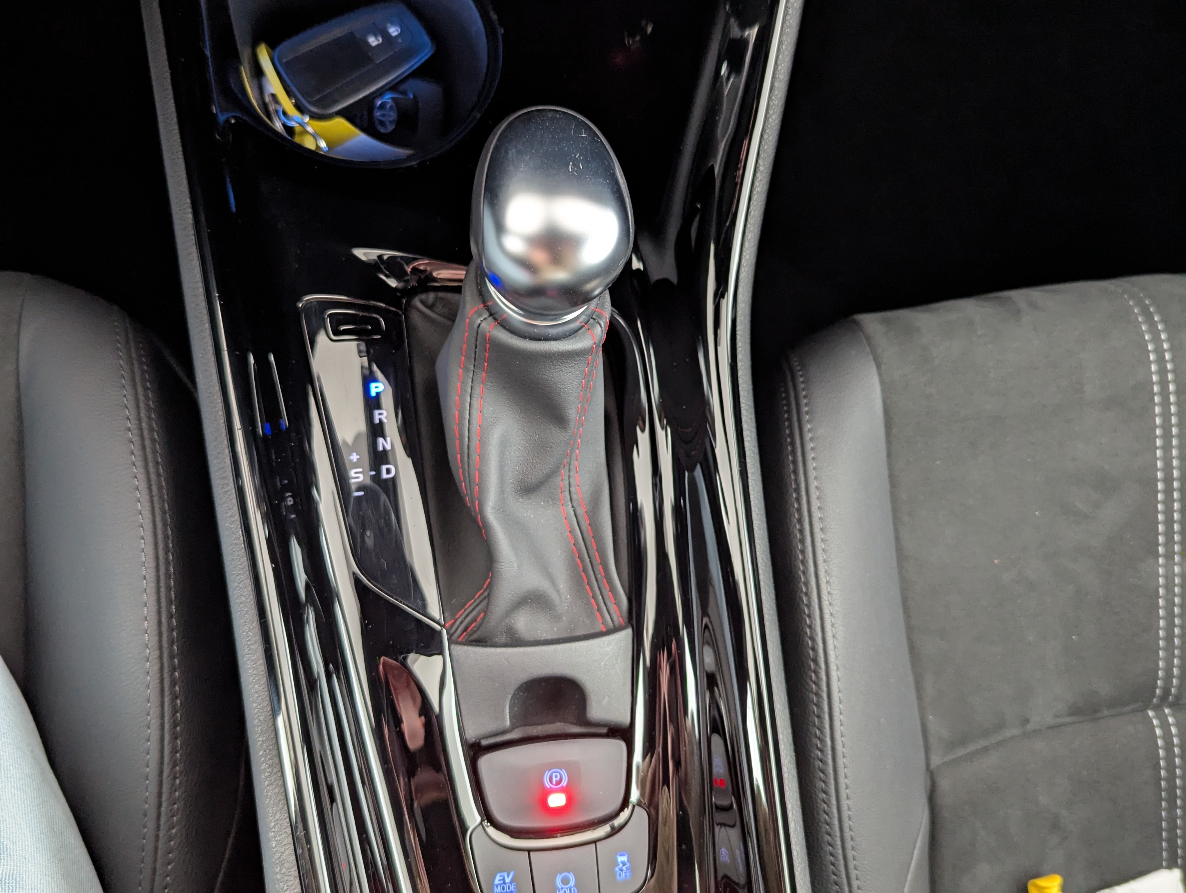 Vehicle image 16