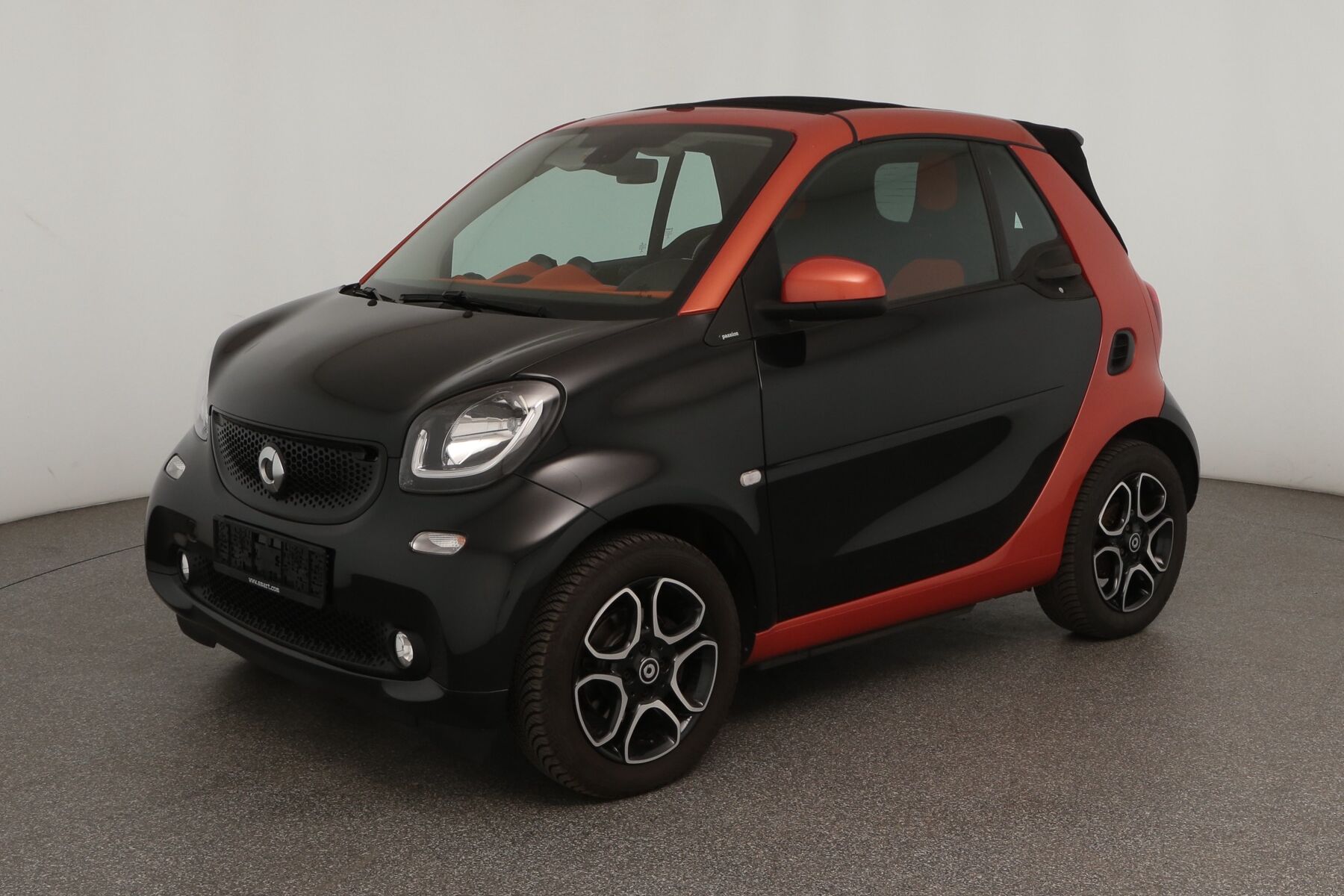 Vehicle image 0