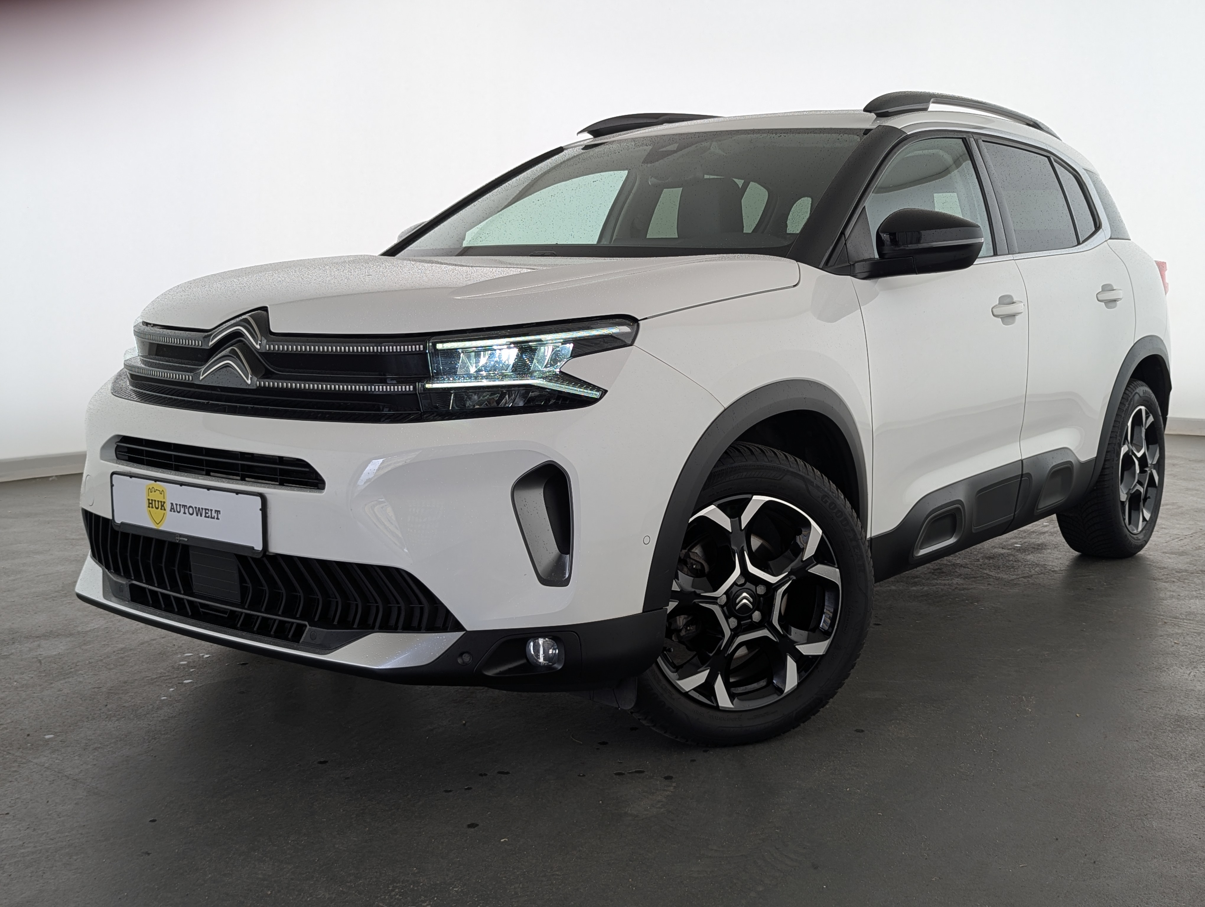 Vehicle image 0