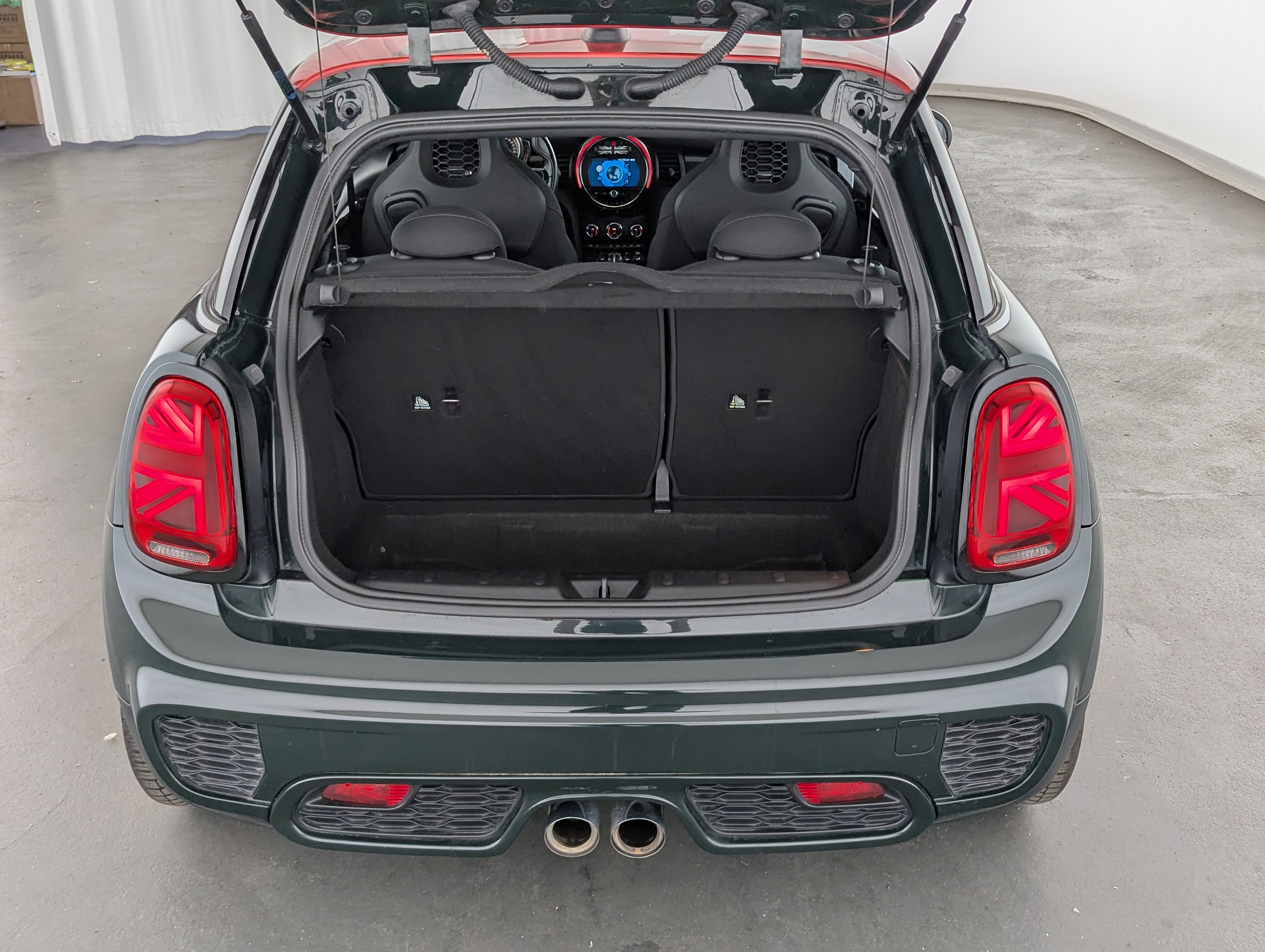 Vehicle image 8